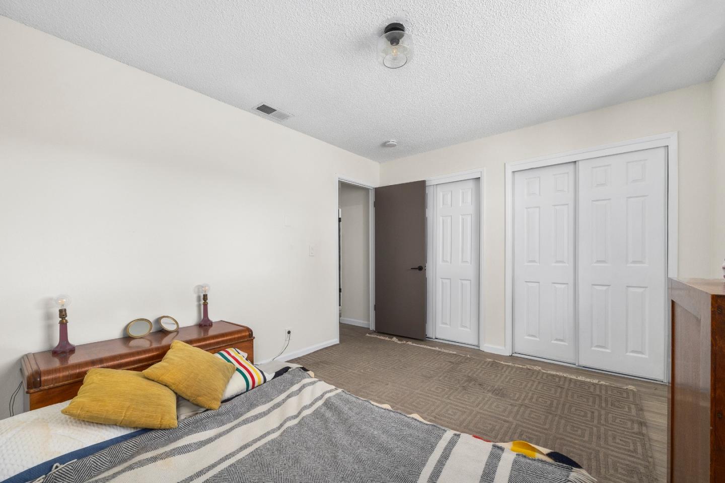 2480 Redwood Drive