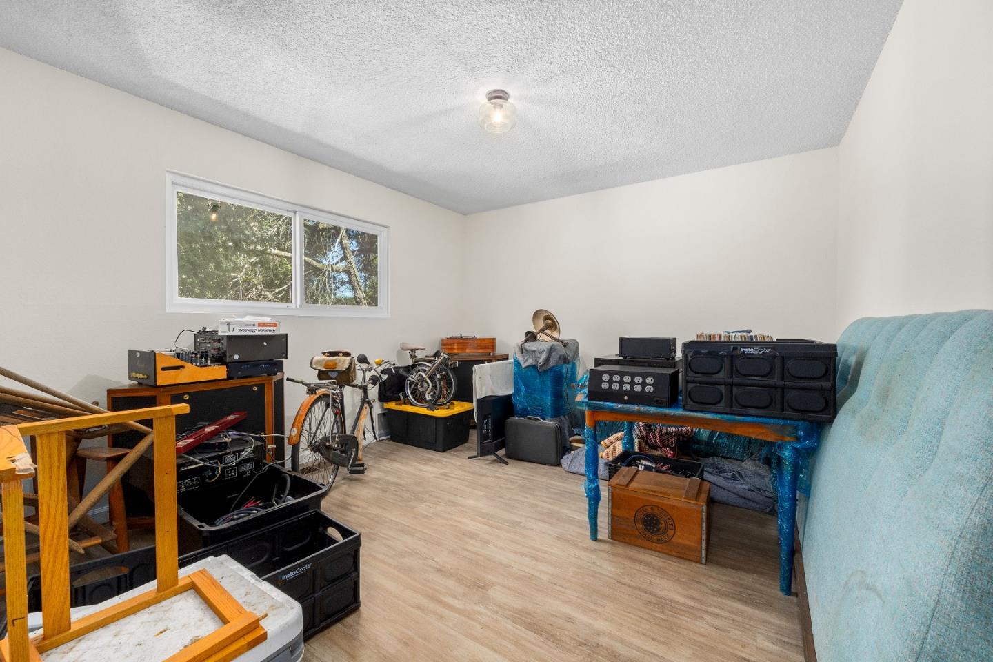 2480 Redwood Drive