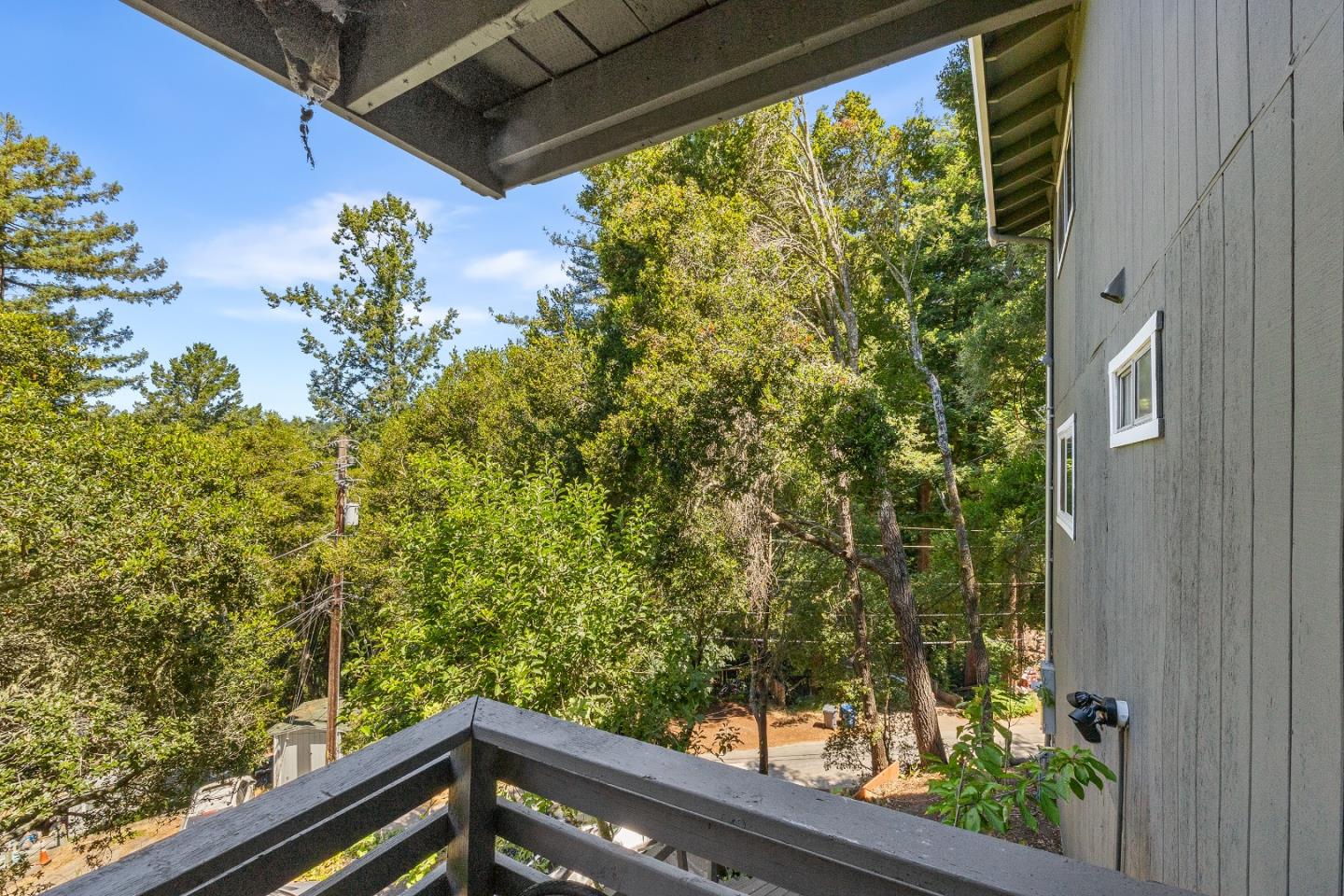 2480 Redwood Drive