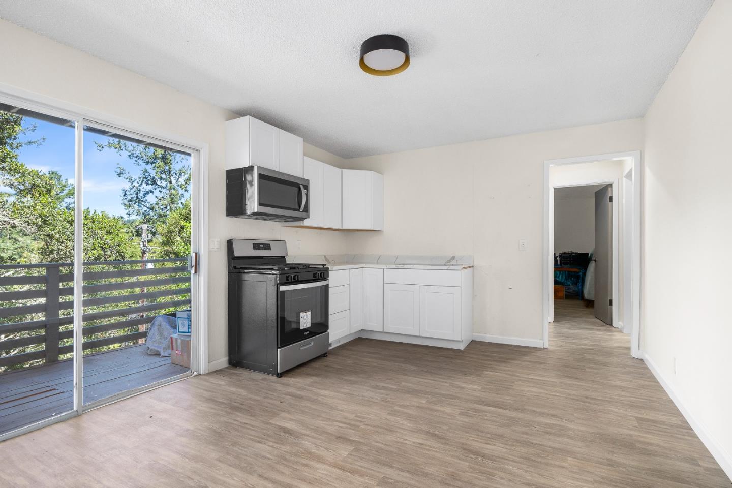 2480 Redwood Drive