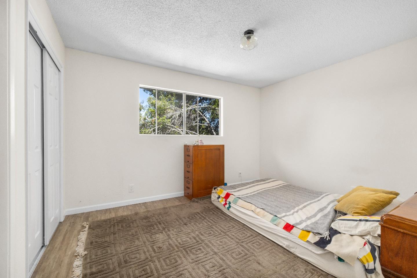 2480 Redwood Drive