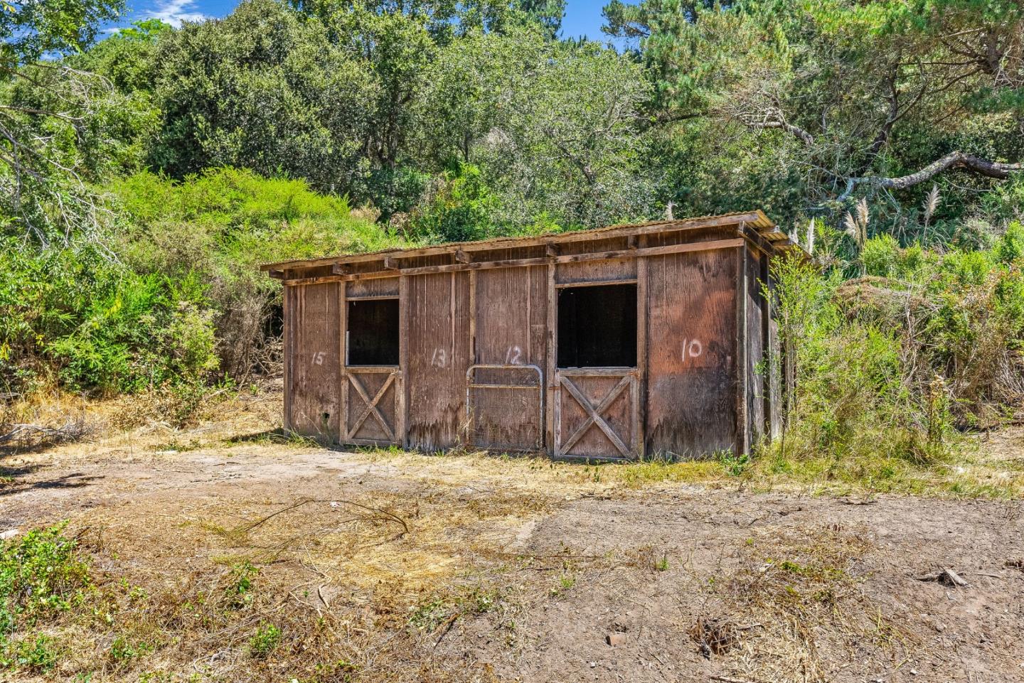 676 Pleasant Valley Lane