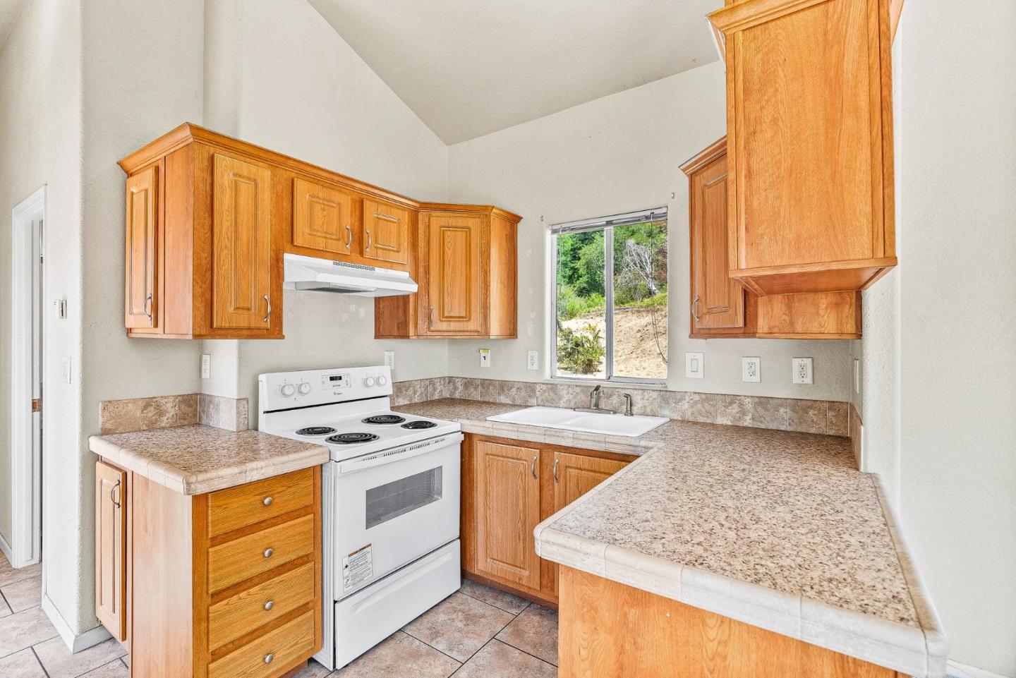 676 Pleasant Valley Lane