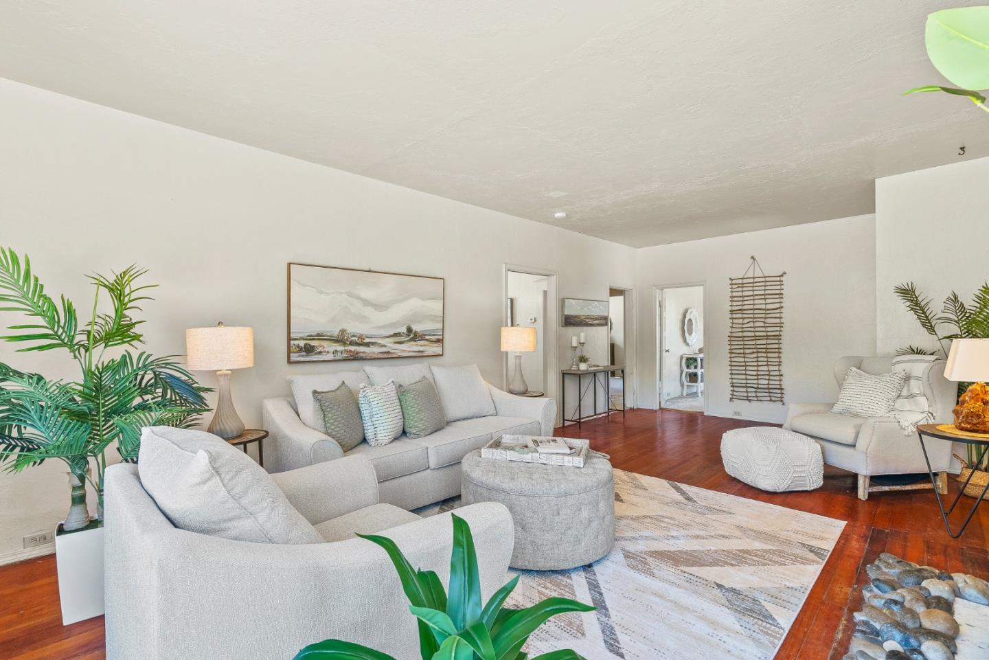 676 Pleasant Valley Lane