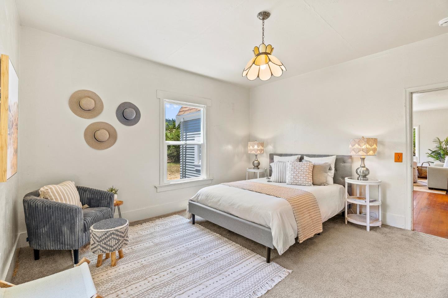 676 Pleasant Valley Lane