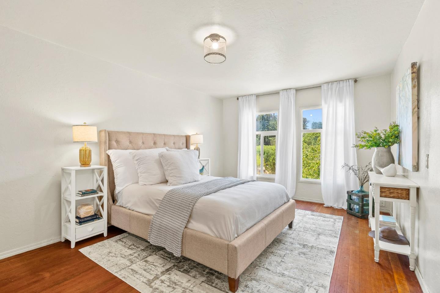 676 Pleasant Valley Lane