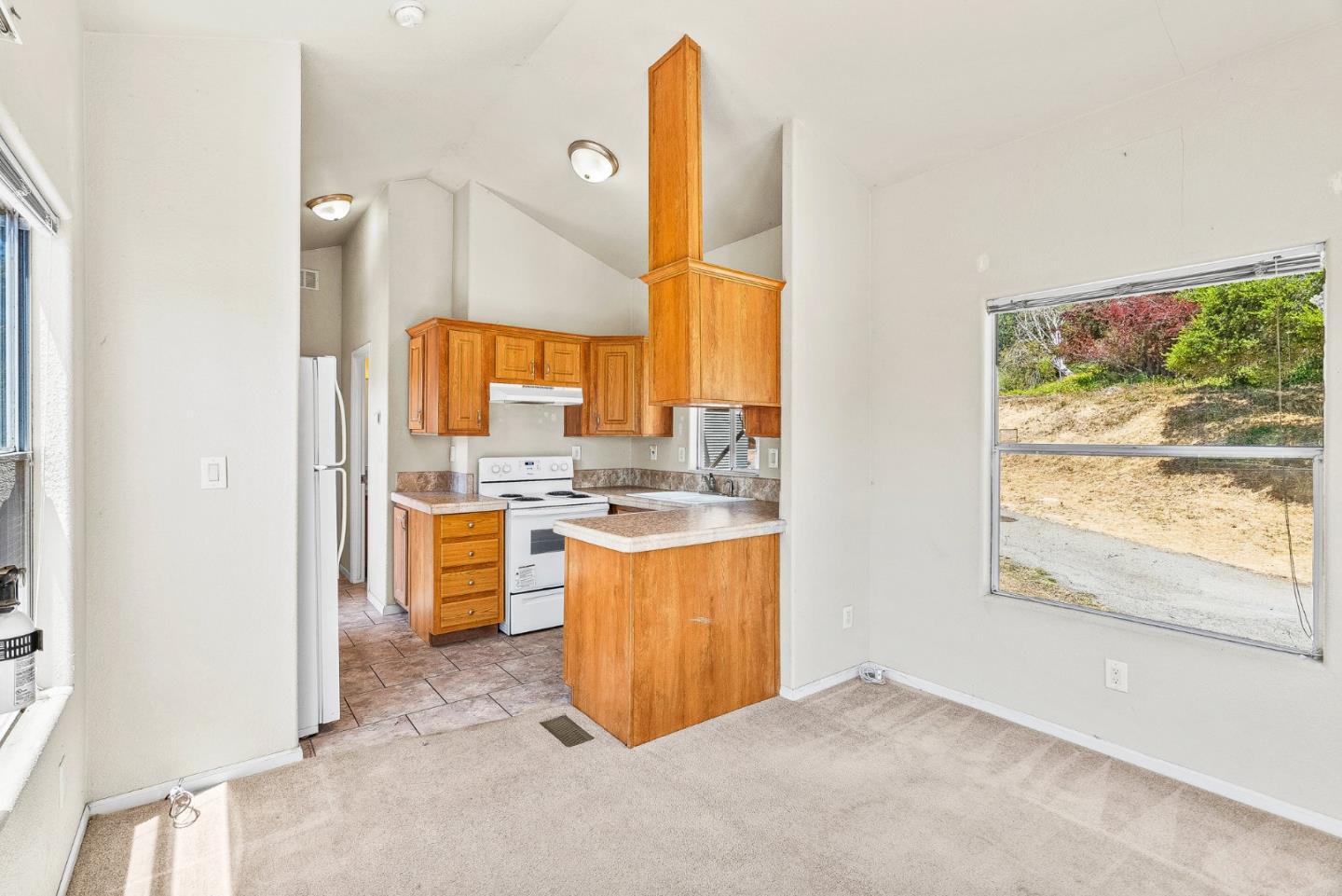 676 Pleasant Valley Lane