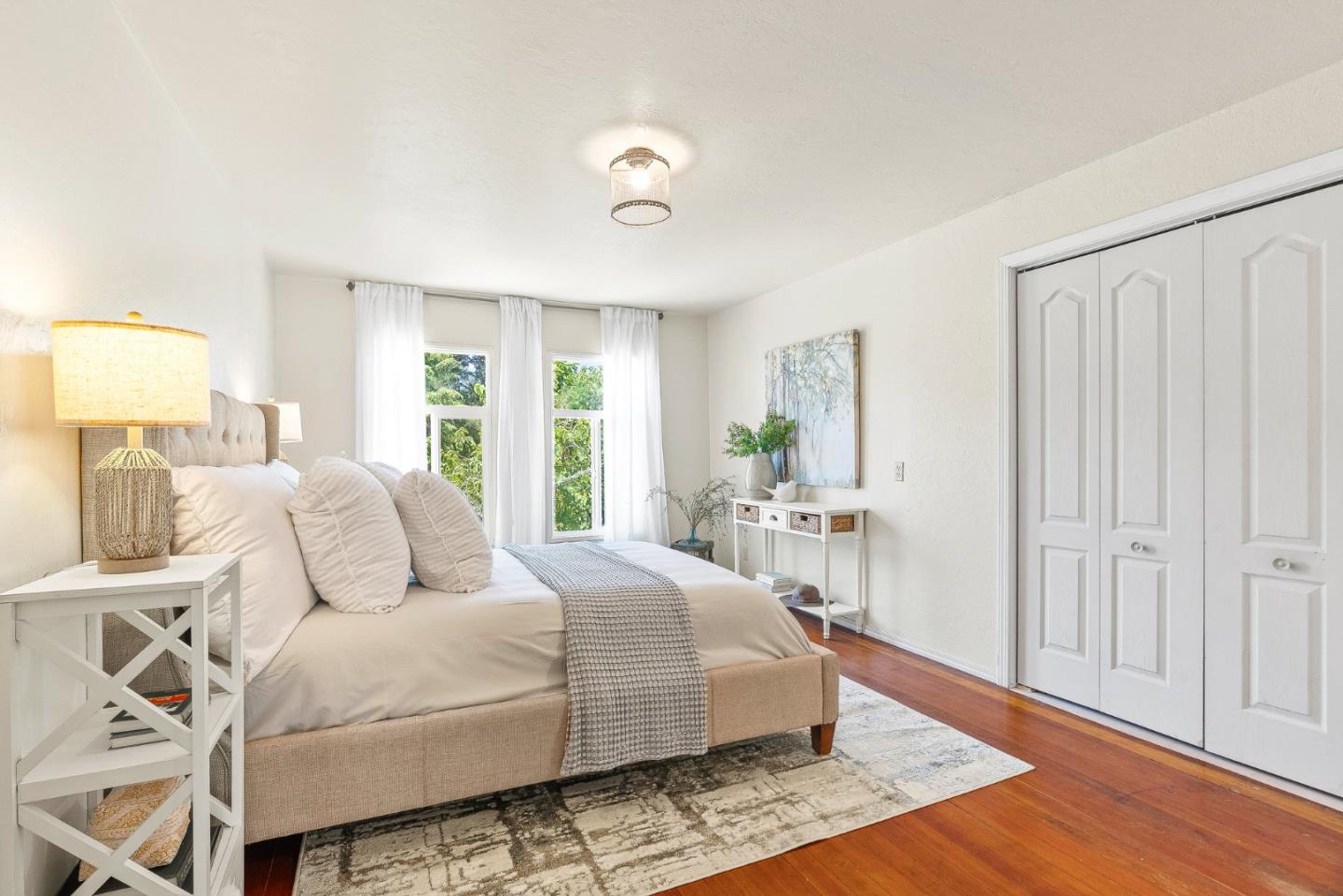 676 Pleasant Valley Lane