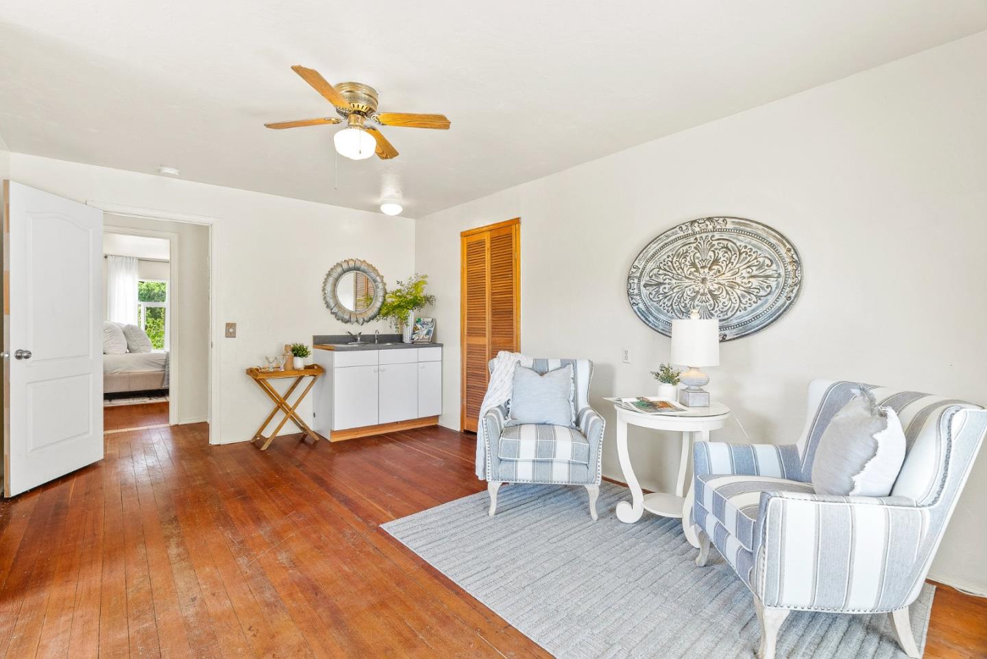 676 Pleasant Valley Lane