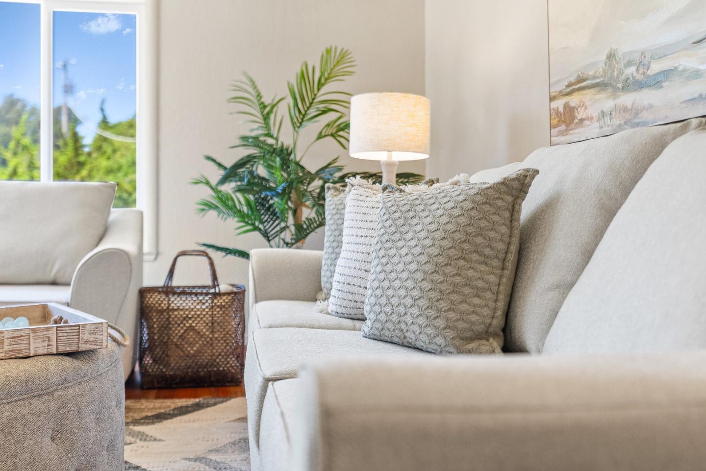 676 Pleasant Valley Lane