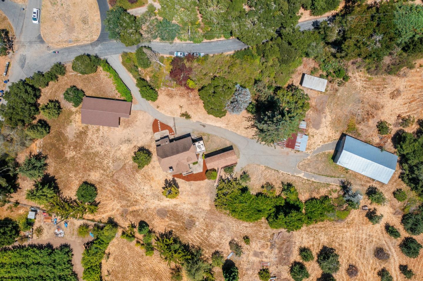 676 Pleasant Valley Lane