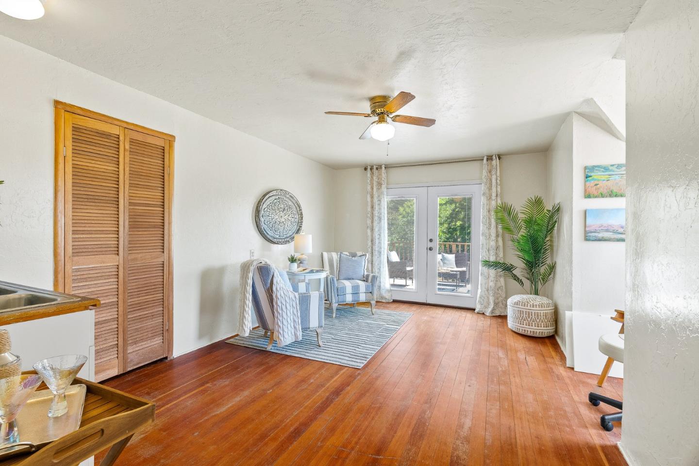 676 Pleasant Valley Lane