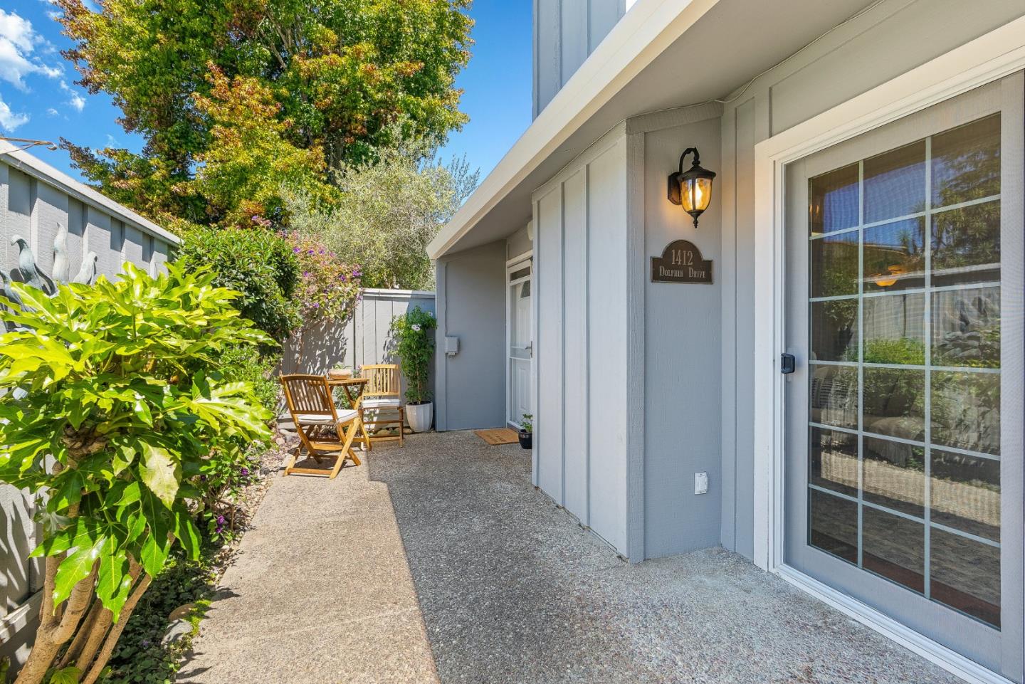 1412 Dolphin Drive
