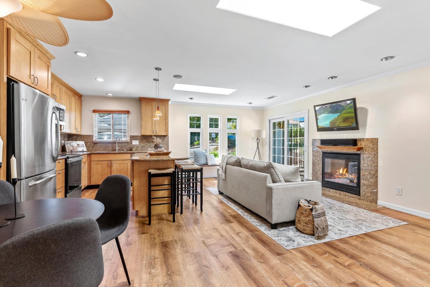1412 Dolphin Drive