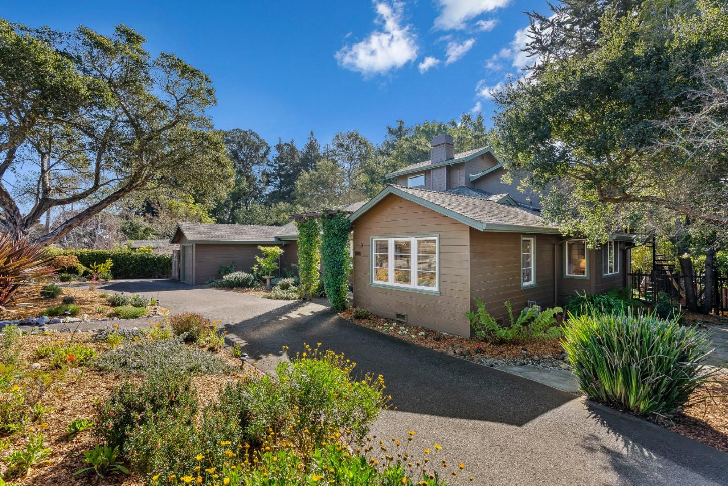 246 Meadow Road