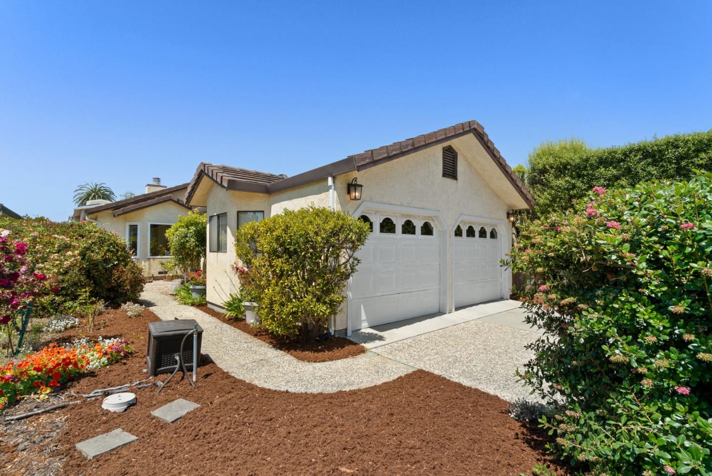 816 Pelton Avenue