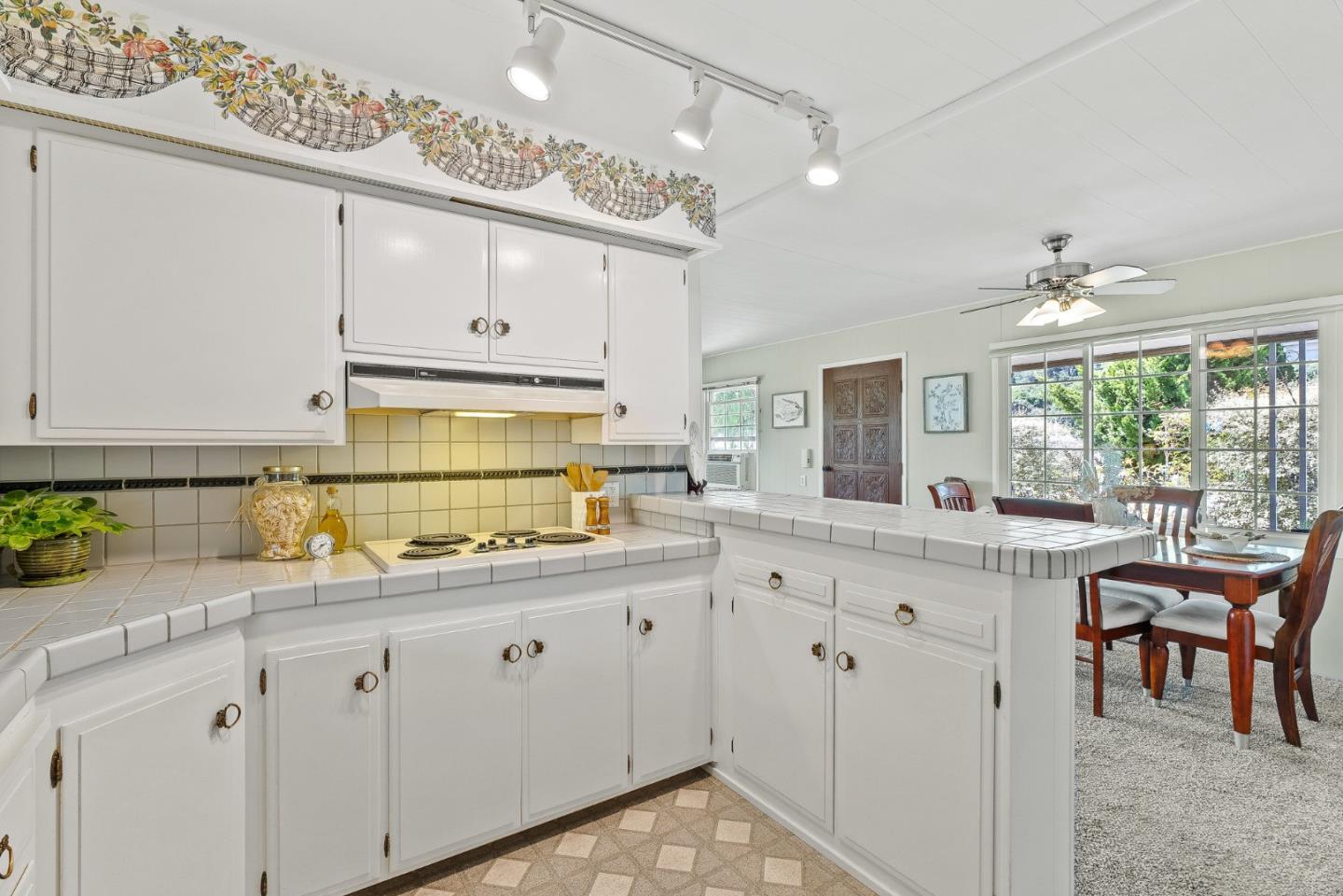 15 Oak Shadows Lane Unit: 15