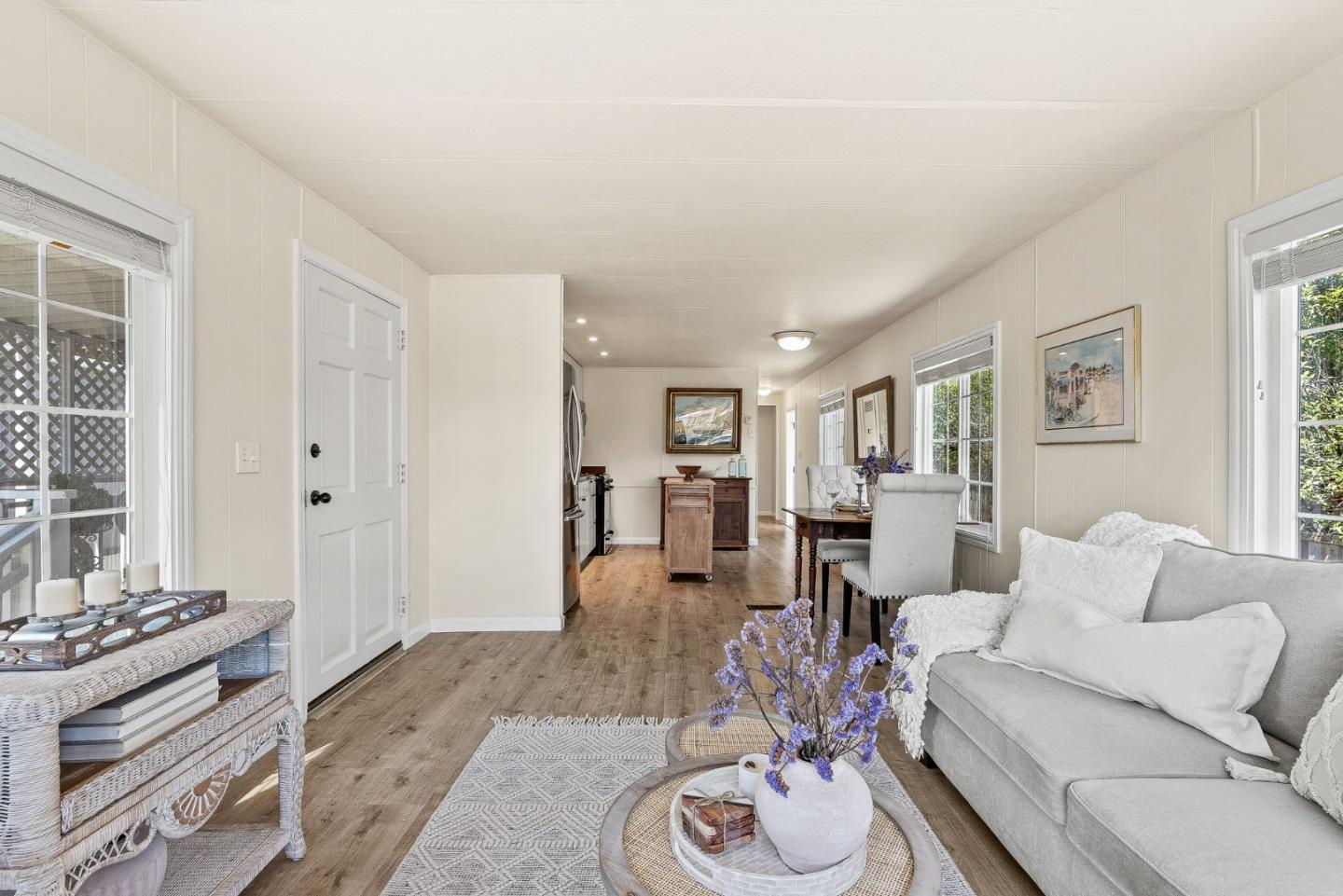 220 Mar Vista Drive Unit: 11