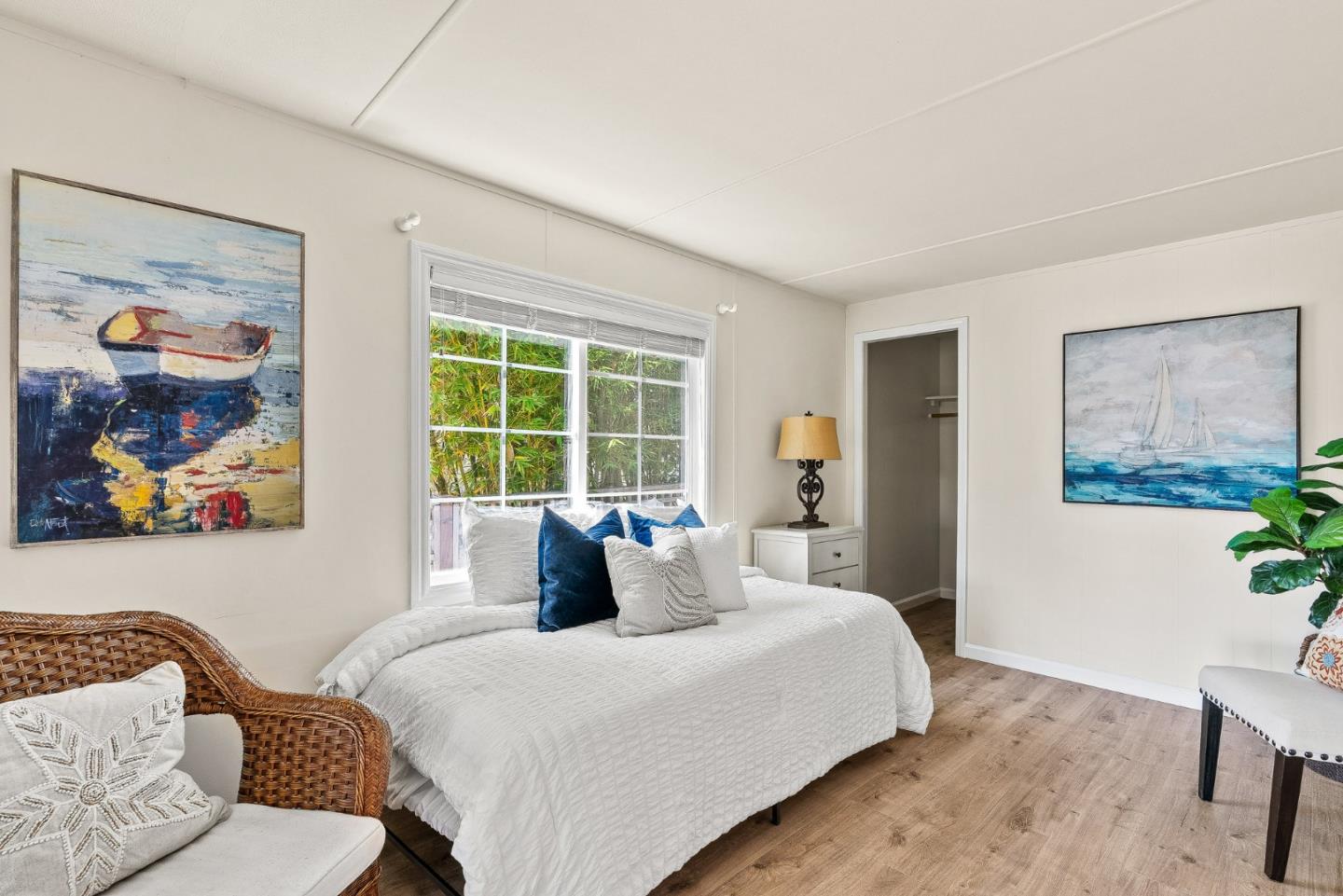 220 Mar Vista Drive Unit: 11