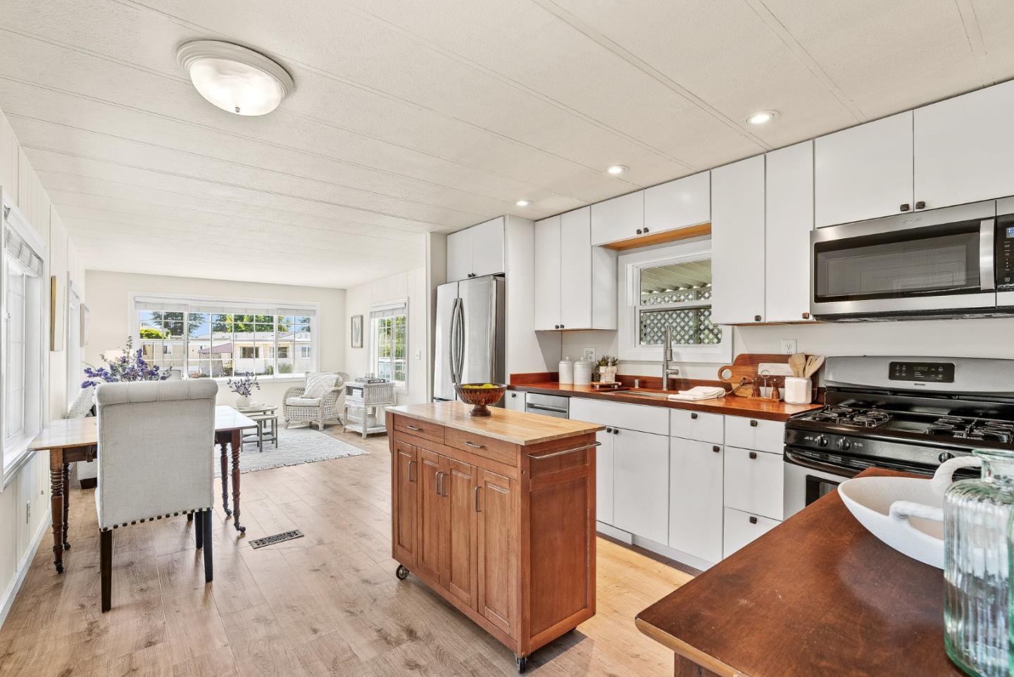 220 Mar Vista Drive Unit: 11
