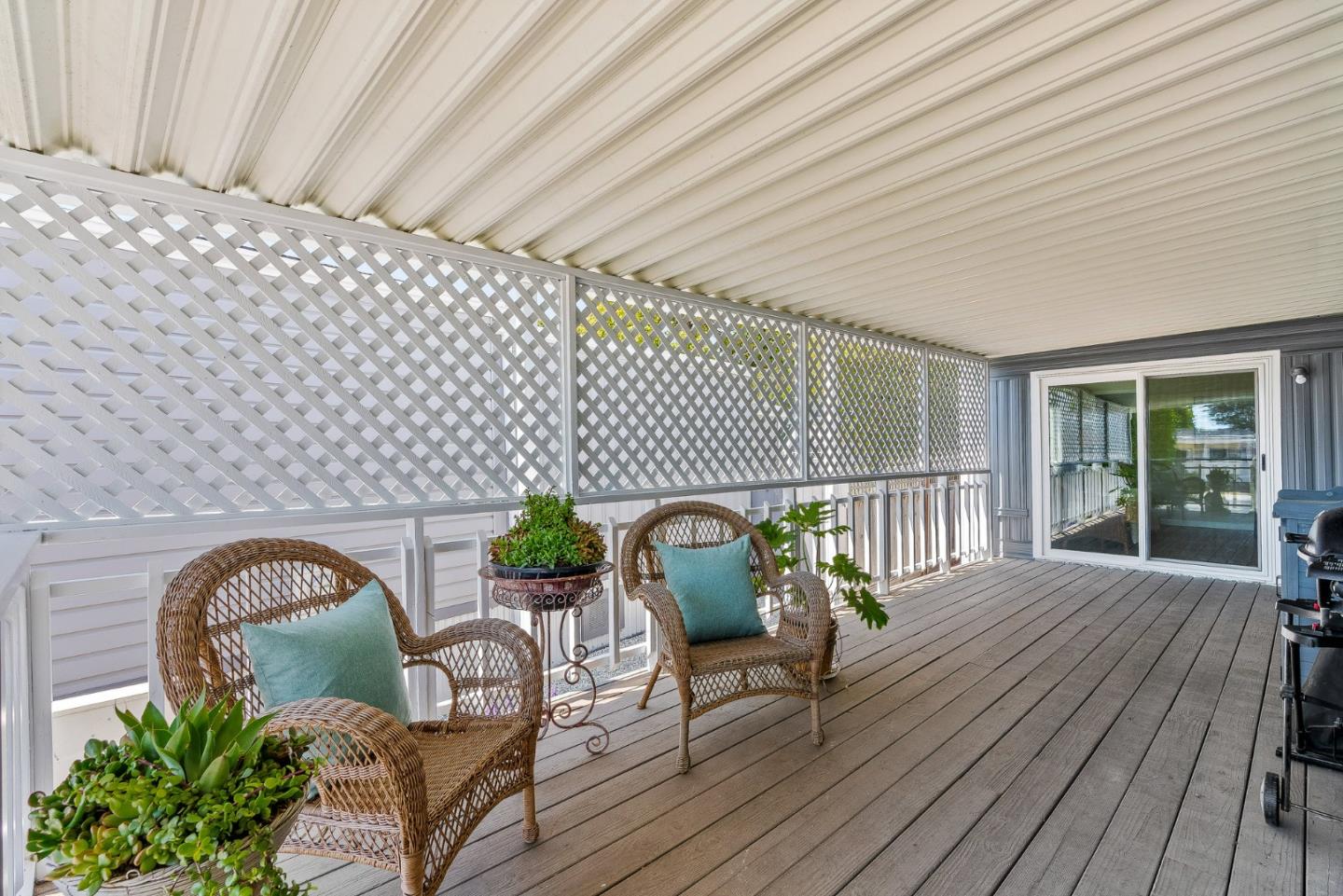 220 Mar Vista Drive Unit: 11