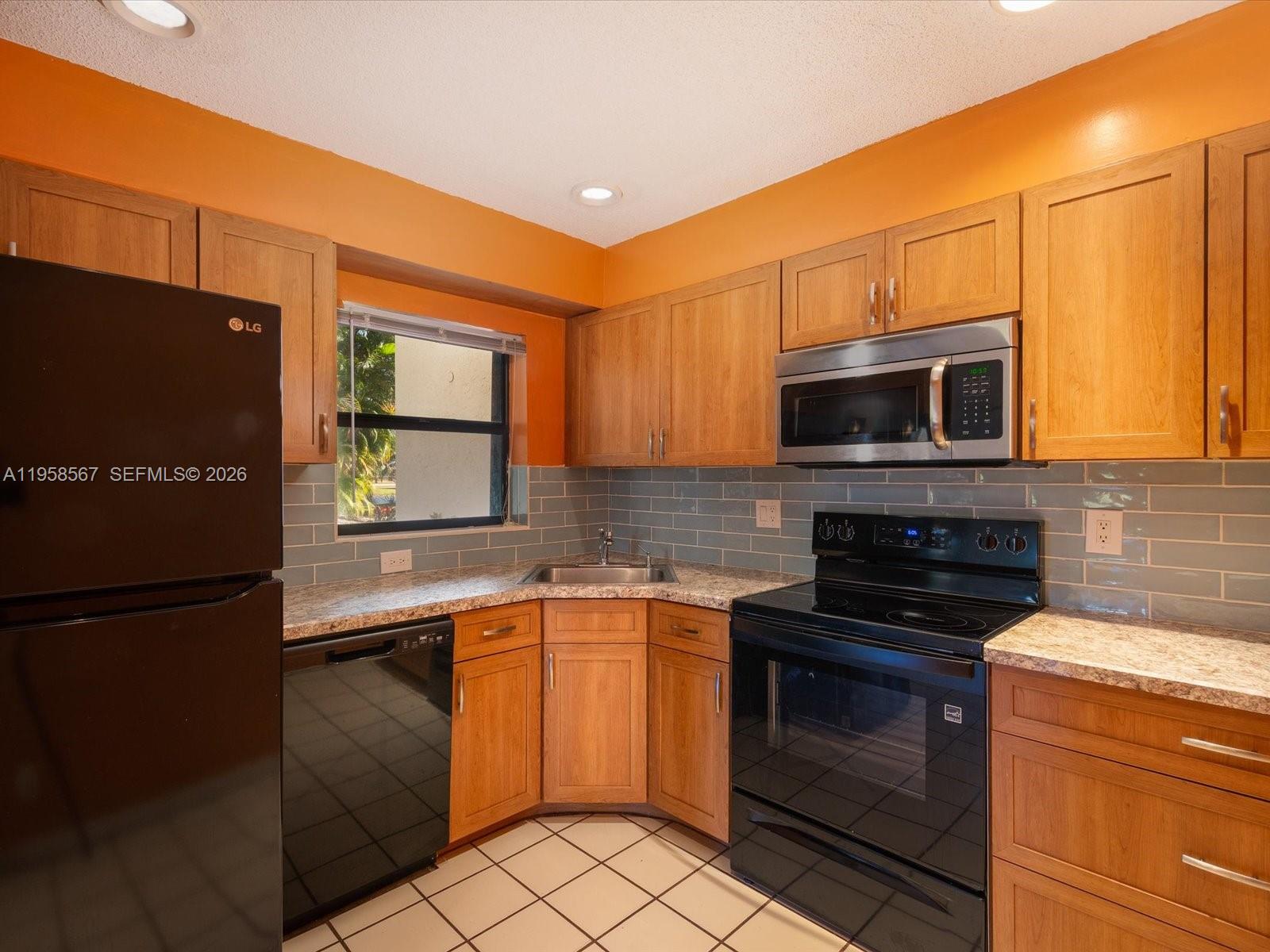 2534 Carambola Circle N 1825