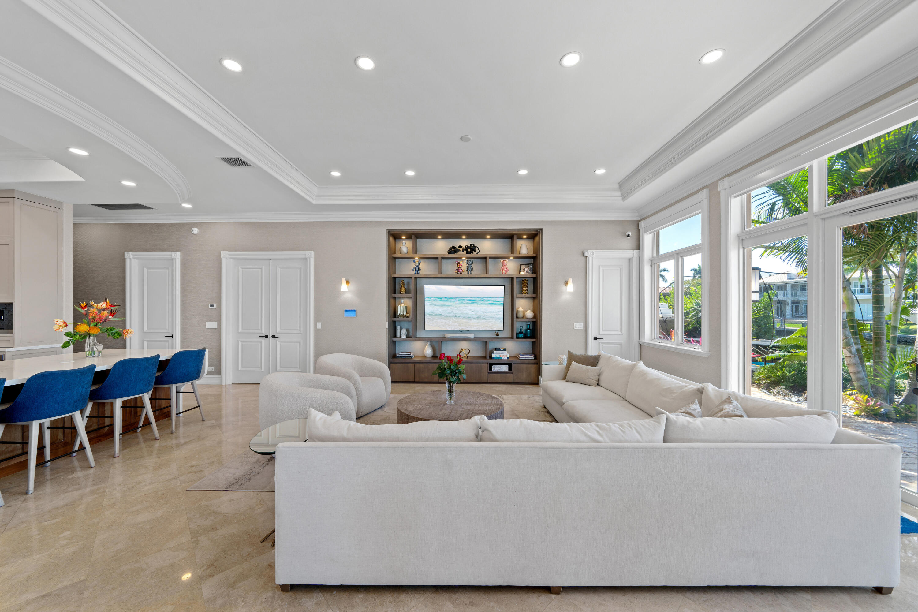 2593 SE 8th Street