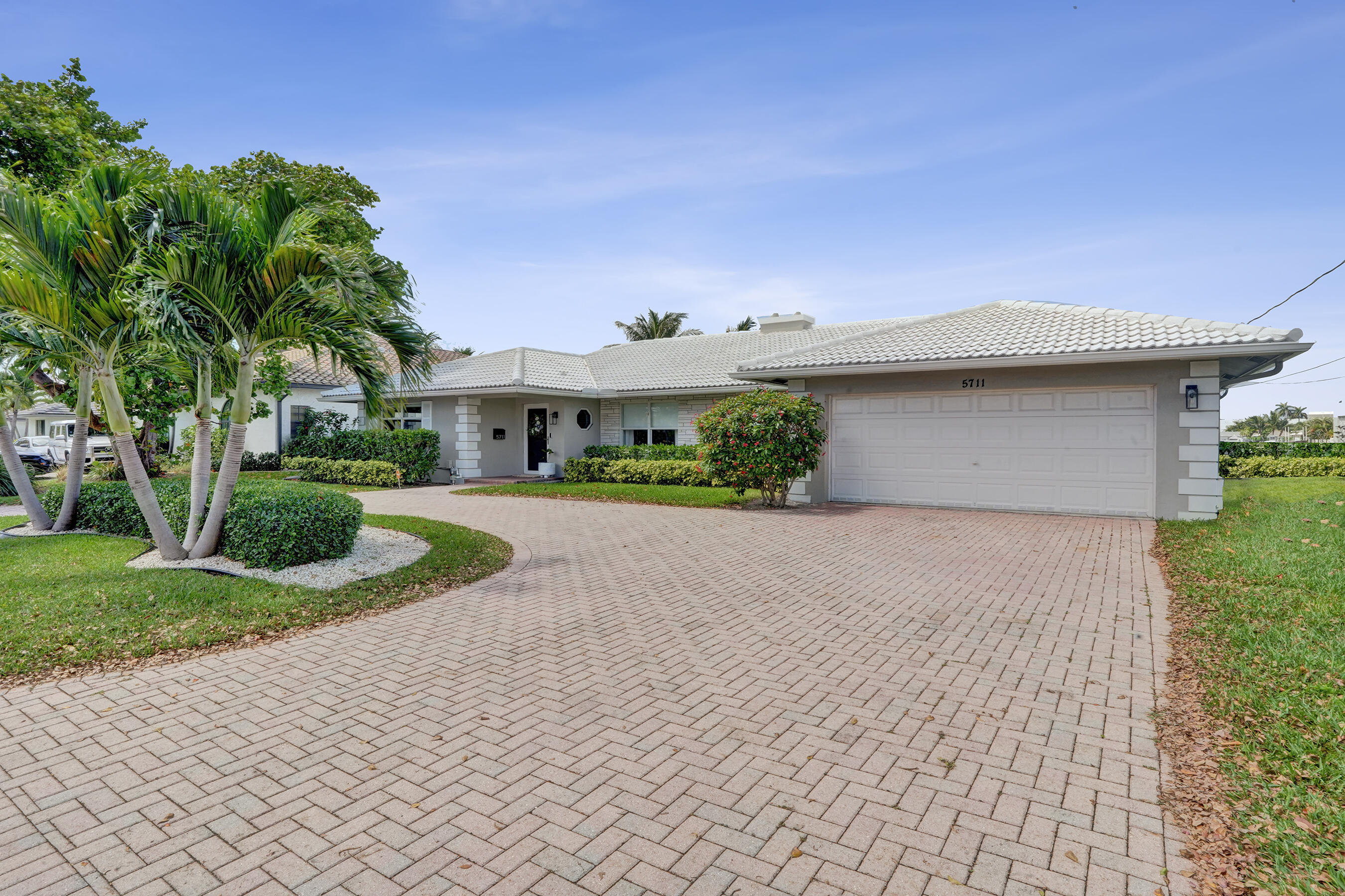 5711 Bayview Drive