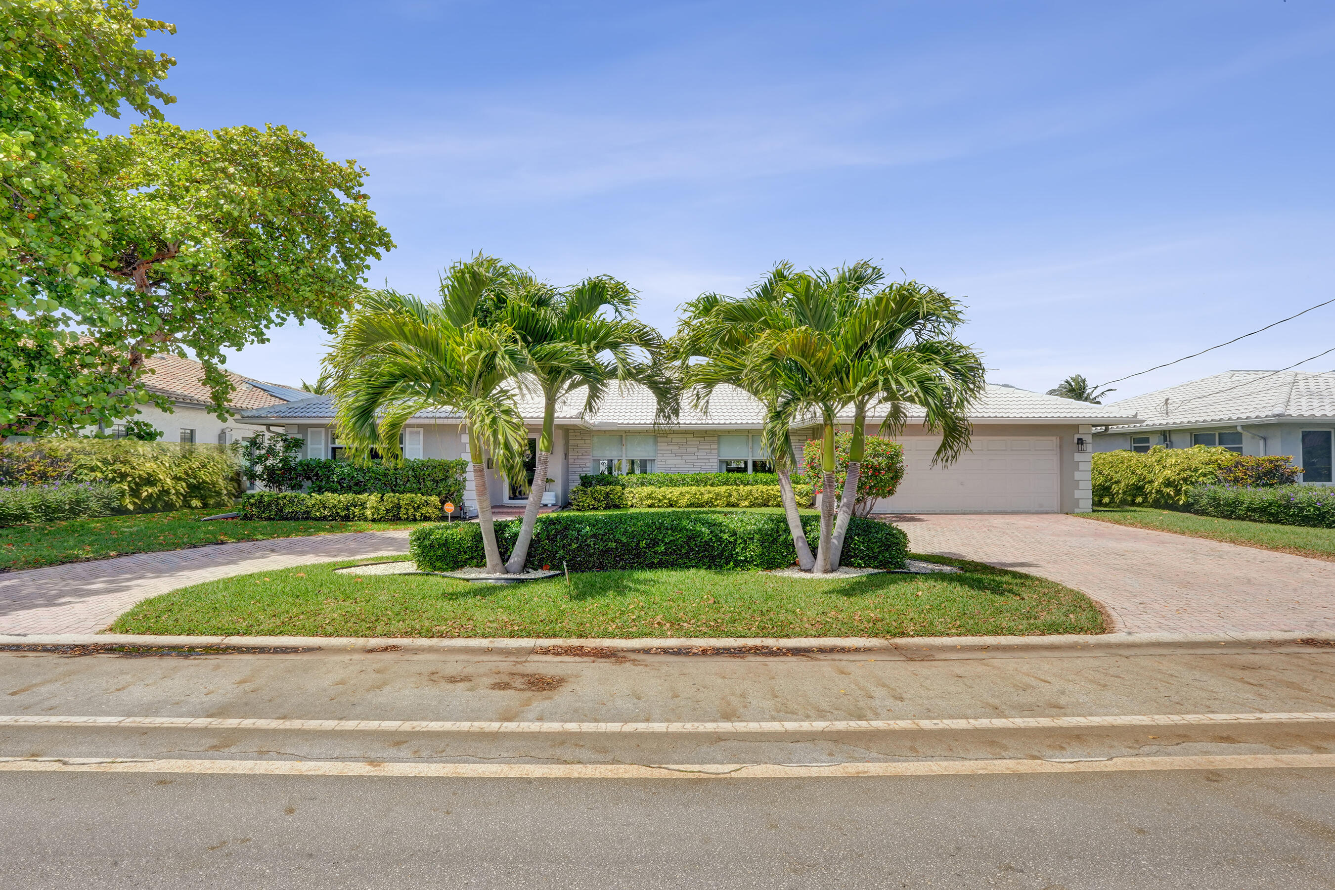 5711 Bayview Drive