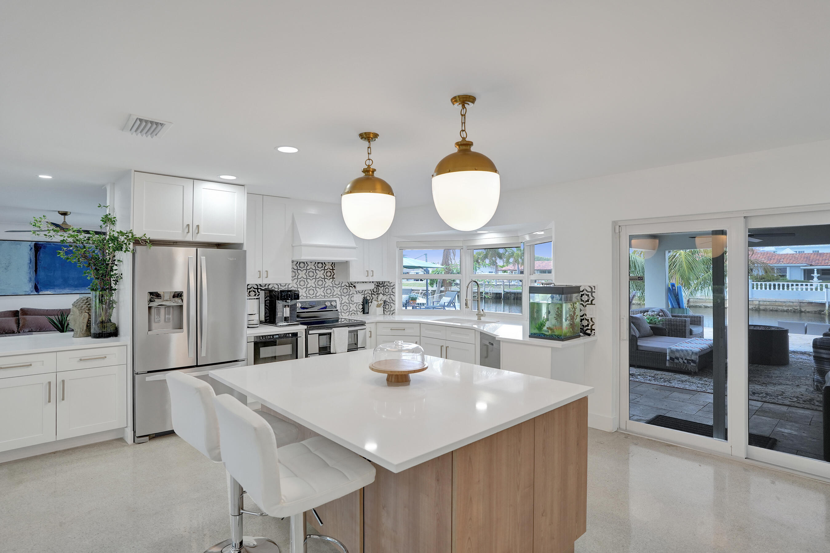 5711 Bayview Drive