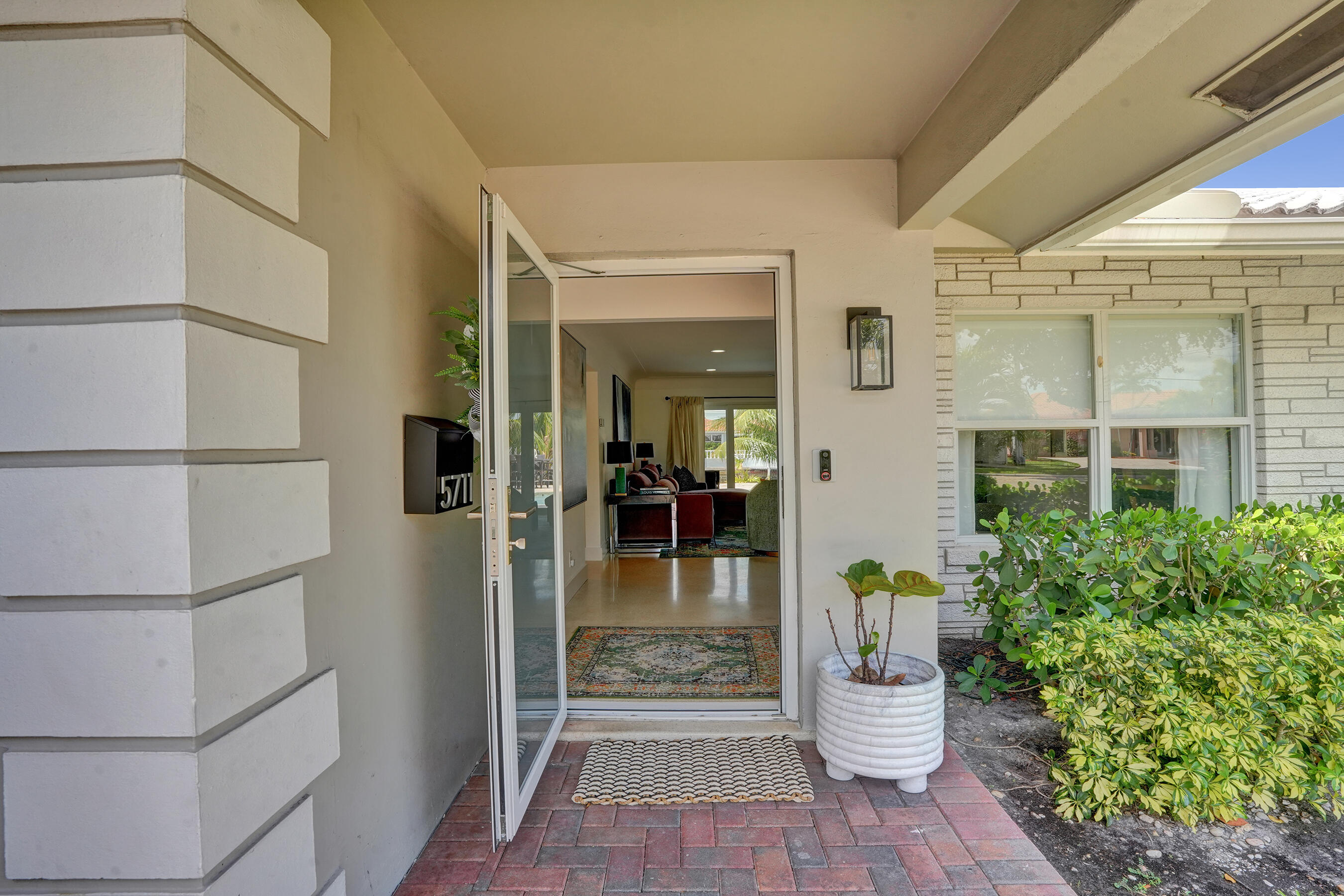 5711 Bayview Drive