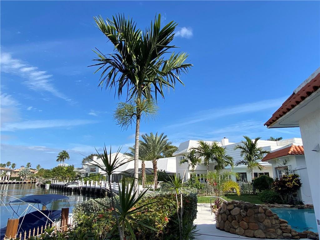 71 Bay Colony Drive