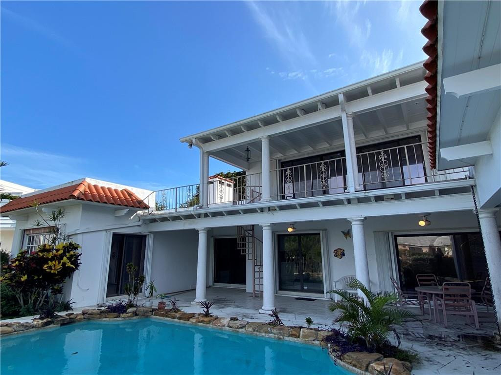 71 Bay Colony Drive