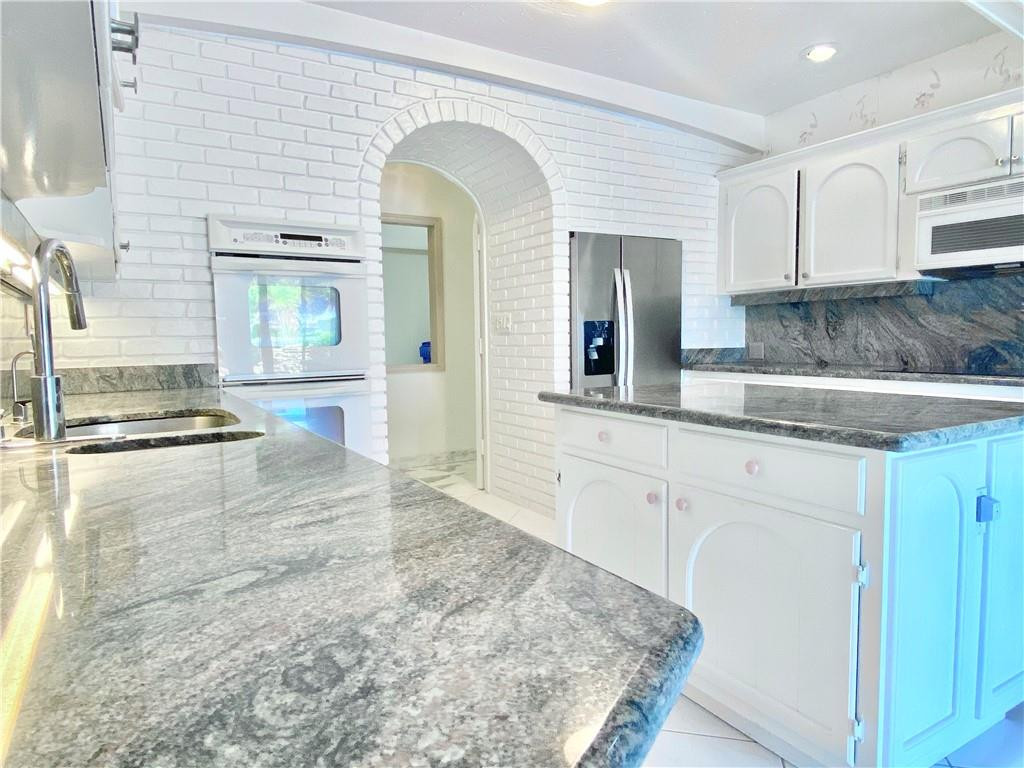 71 Bay Colony Drive