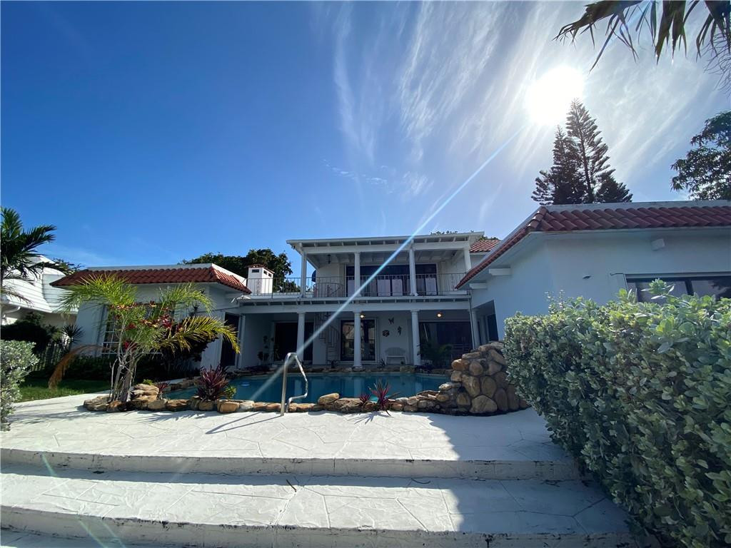 71 Bay Colony Drive