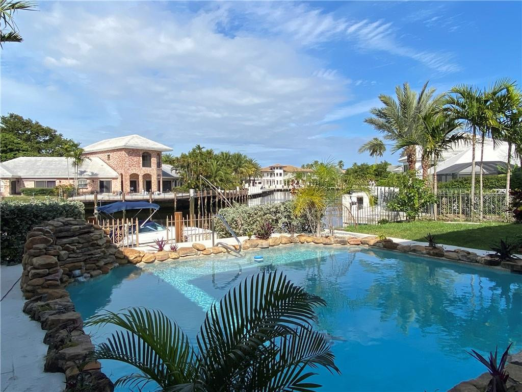 71 Bay Colony Drive