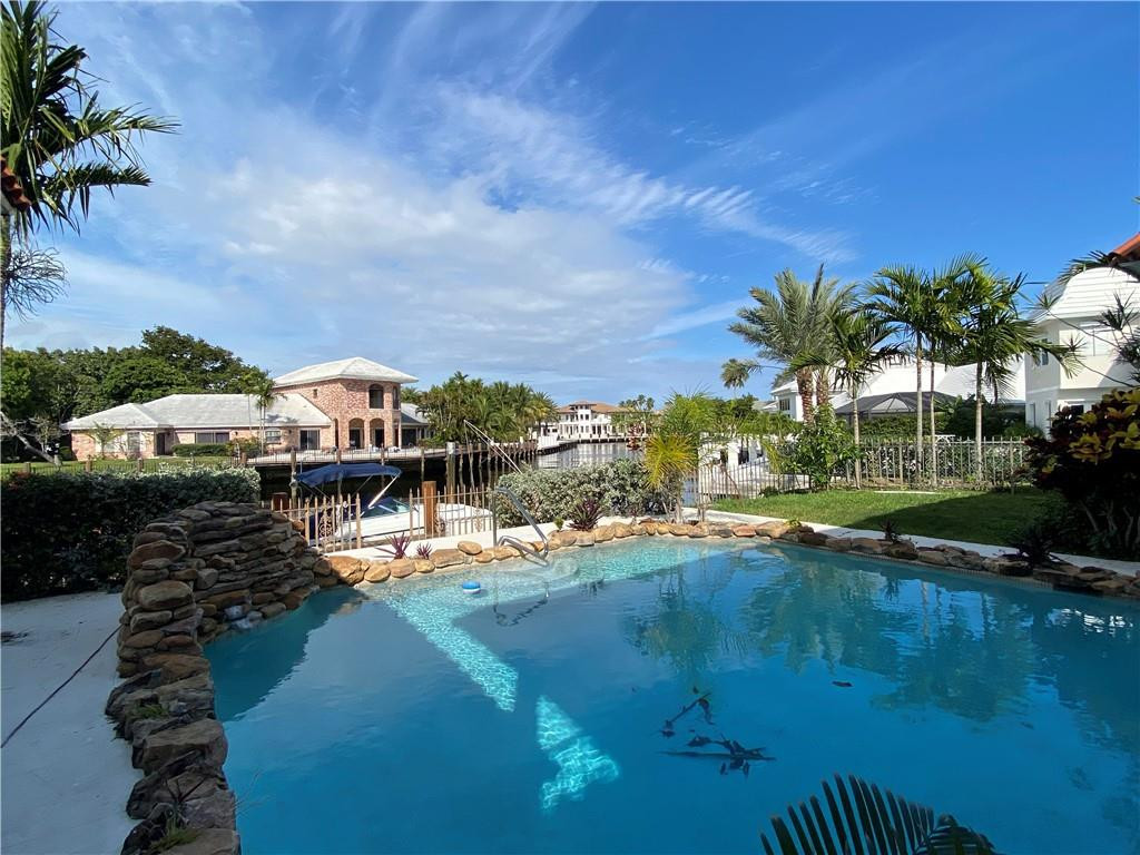 71 Bay Colony Drive