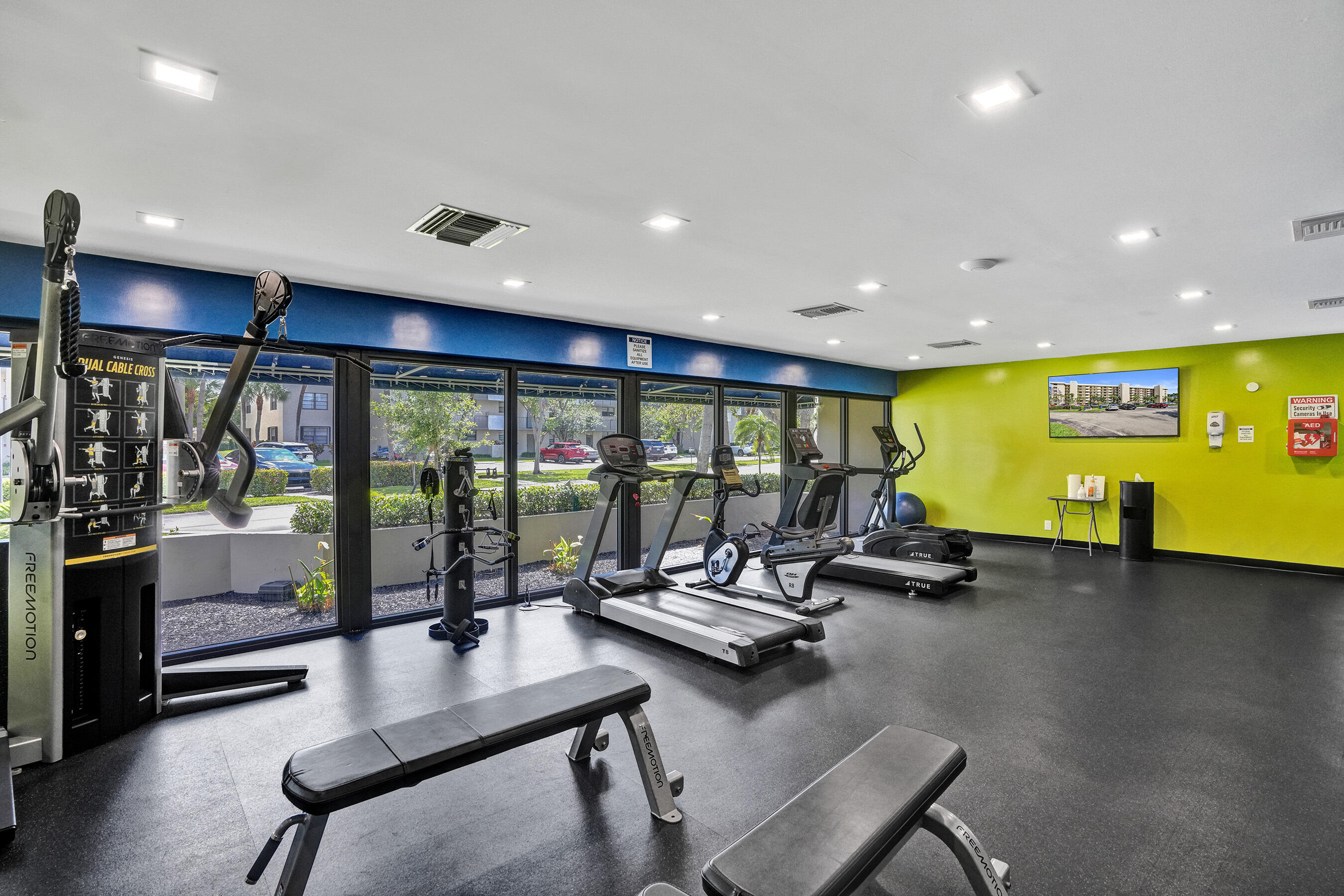 2400 Deer Creek Country Club Boulevard