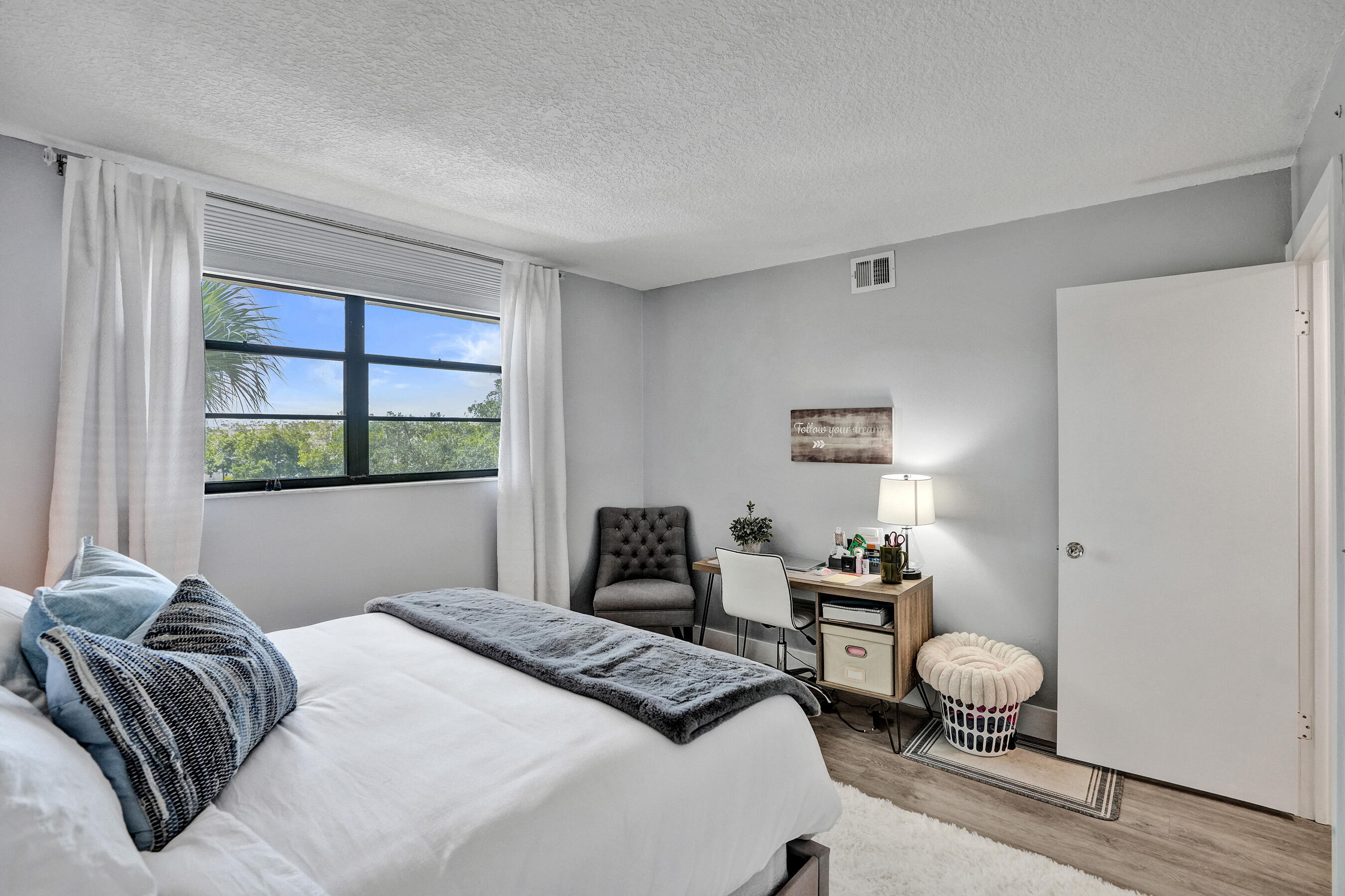 2400 Deer Creek Country Club Boulevard