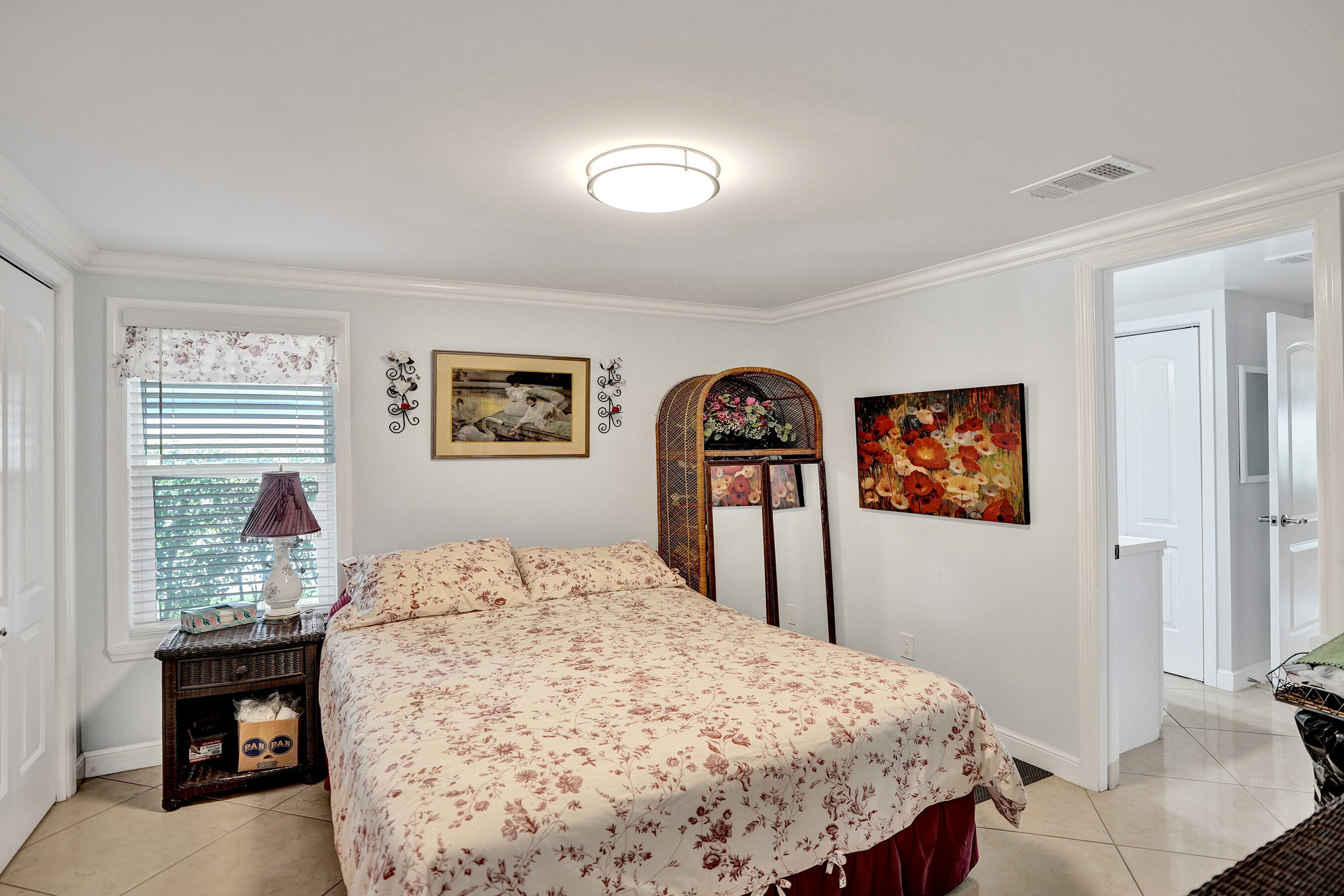 120 NW 53rd Place