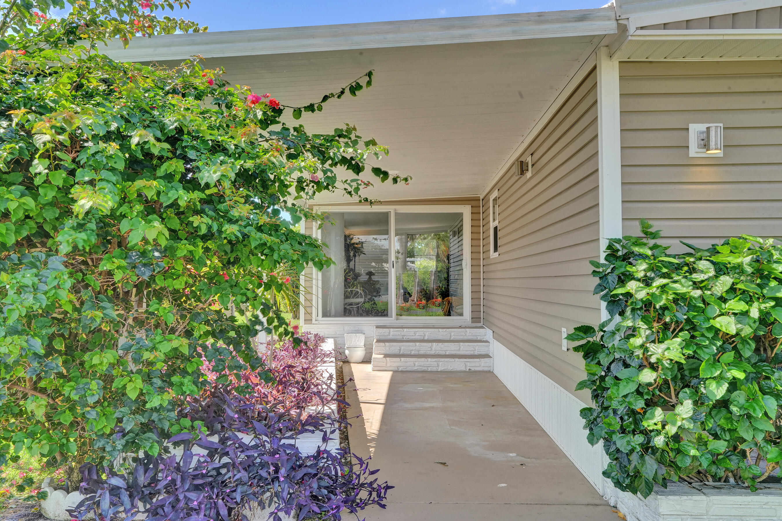 120 NW 53rd Place