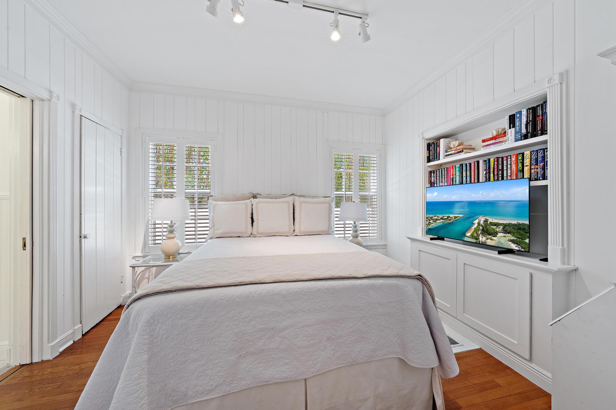 151 S County Road Unit: 1st Fl