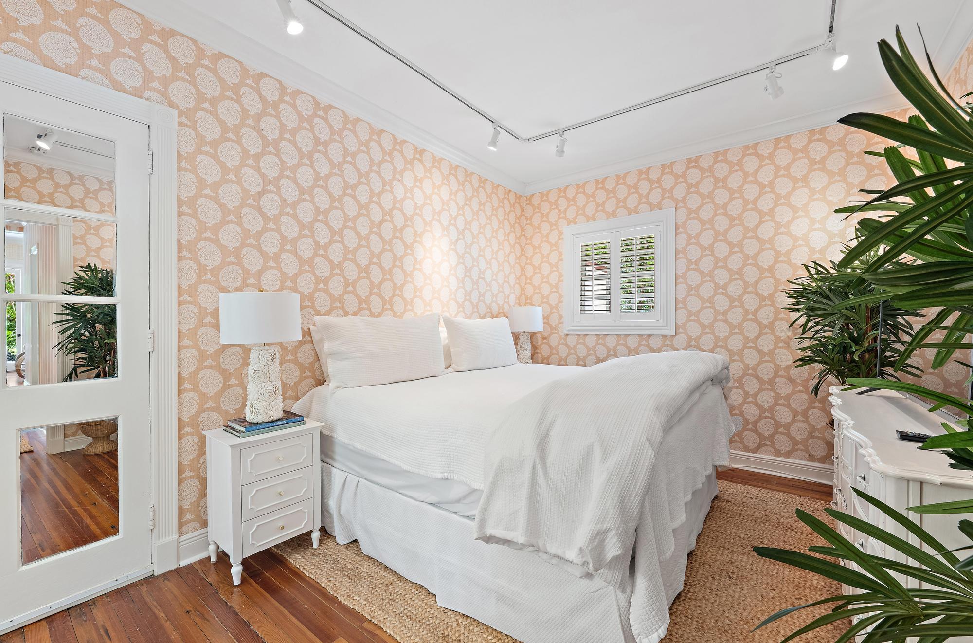 151 S County Road Unit: 1st Fl