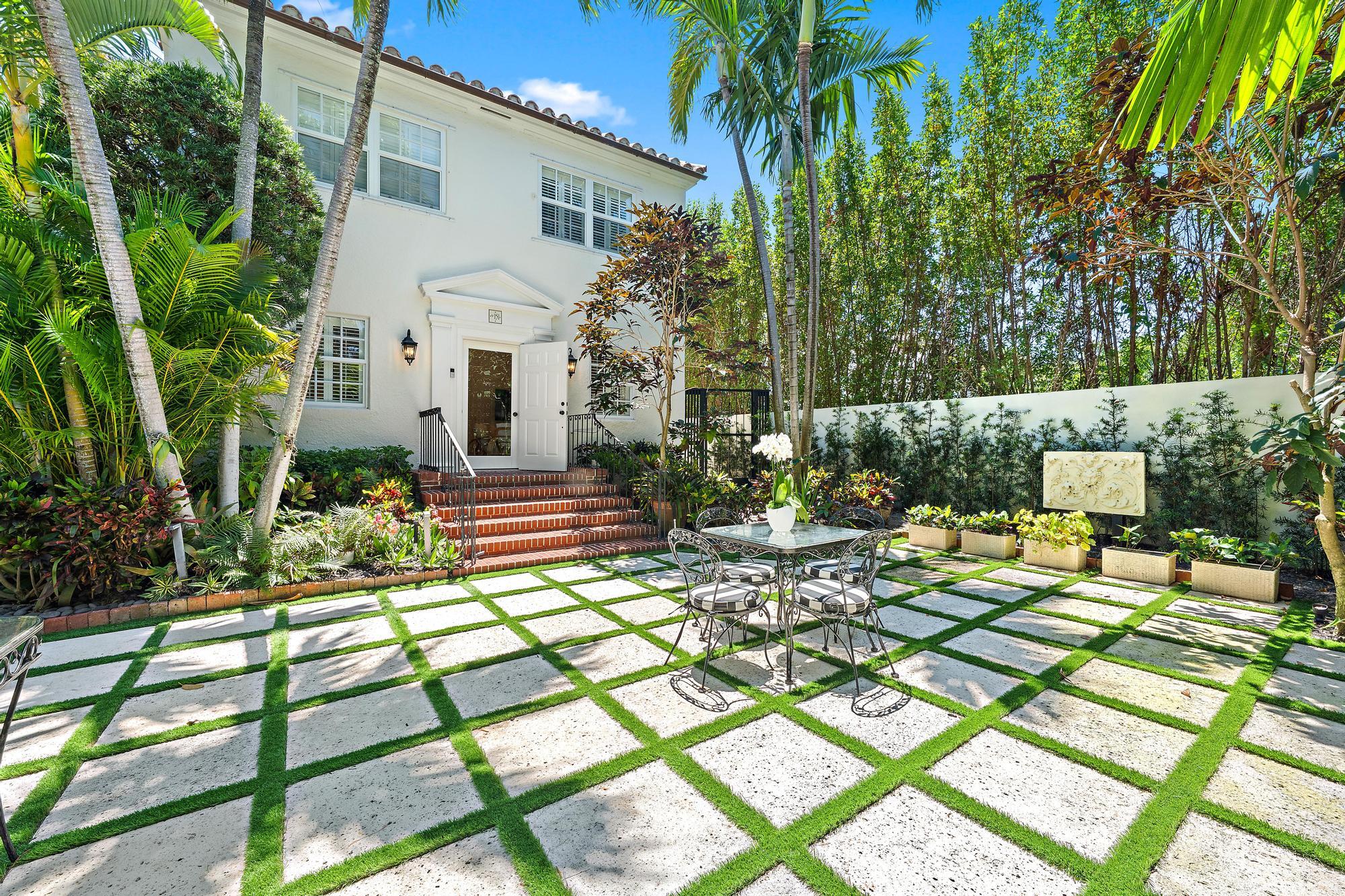 151 S County Road Unit: 1st Fl