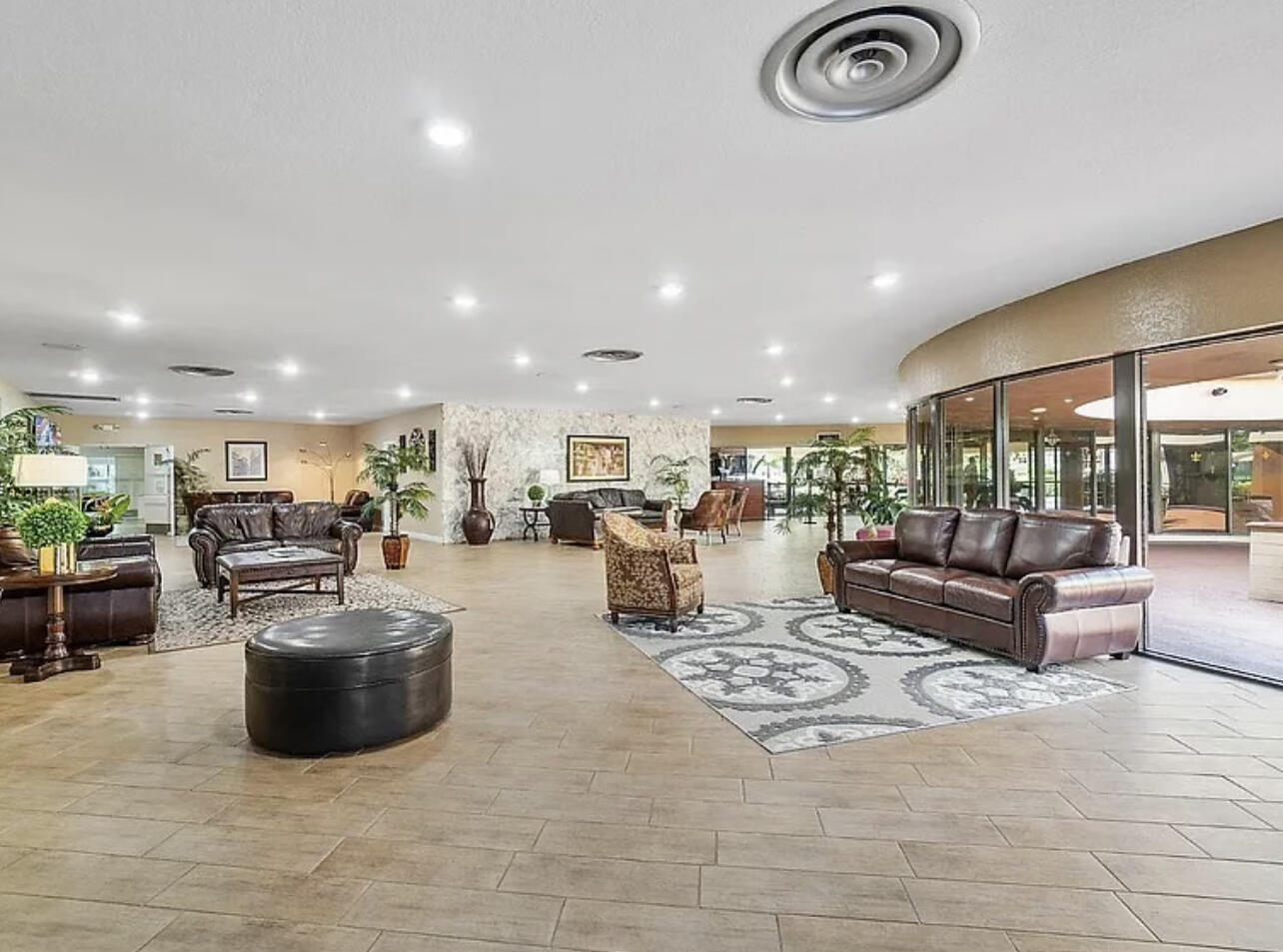 9370 Sunrise Lakes Boulevard Unit: 304
