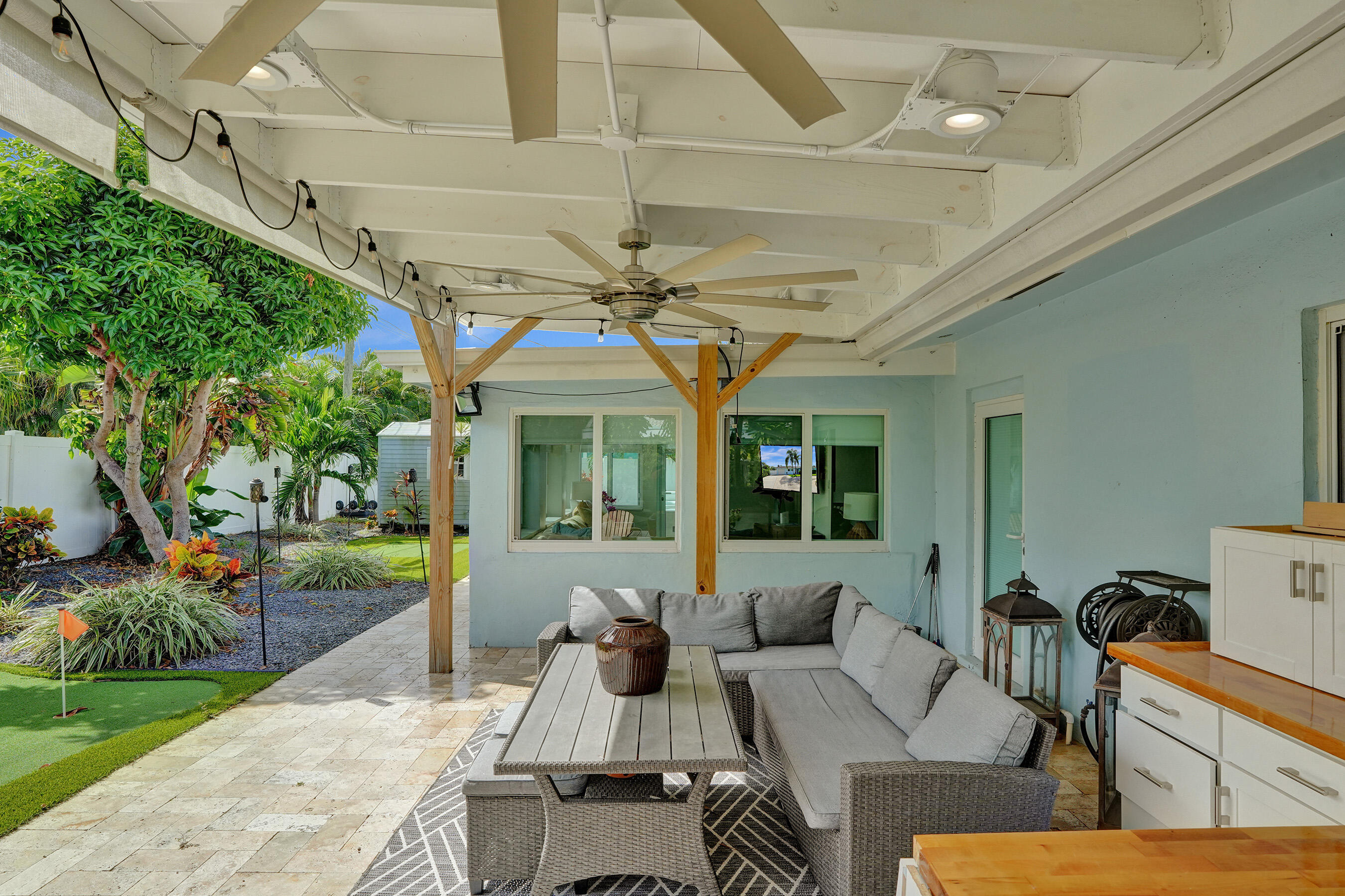 604 NE 25th Avenue