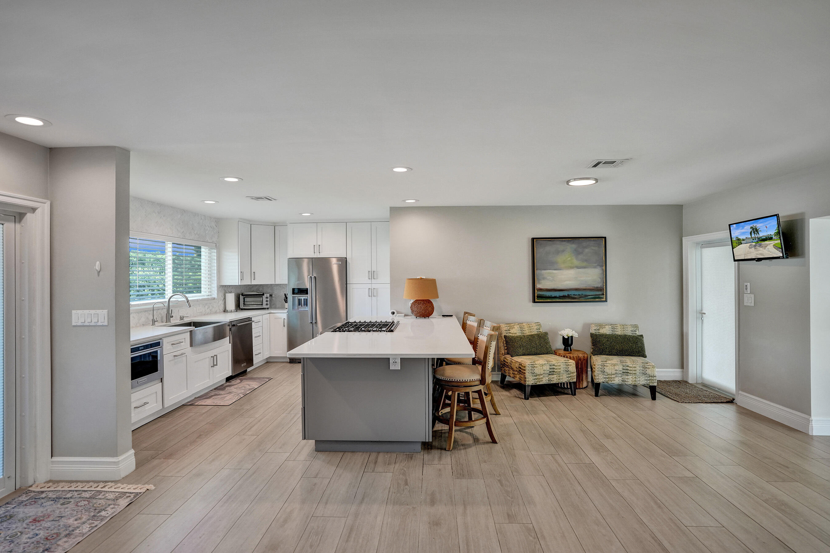 604 NE 25th Avenue