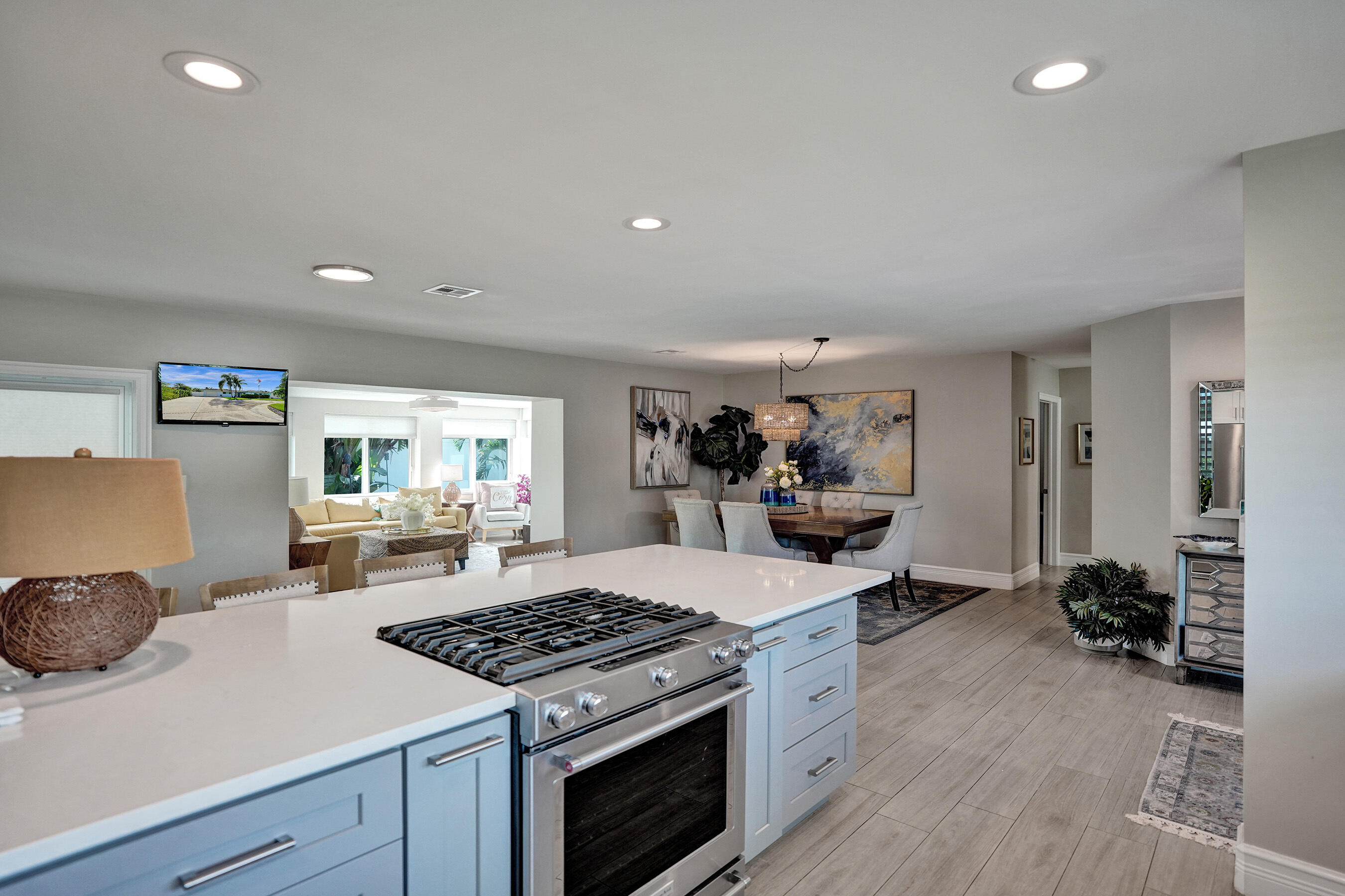604 NE 25th Avenue