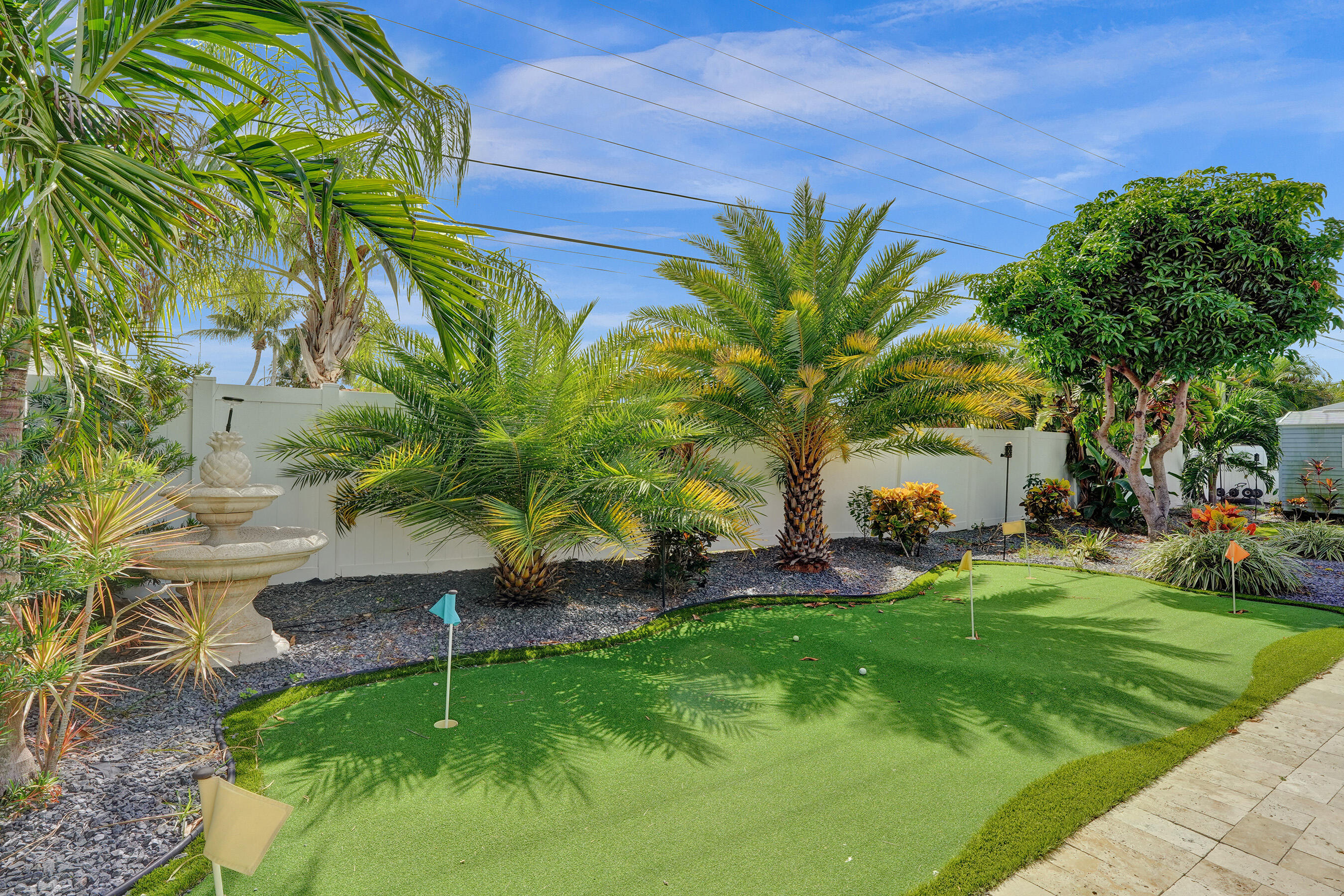 604 NE 25th Avenue