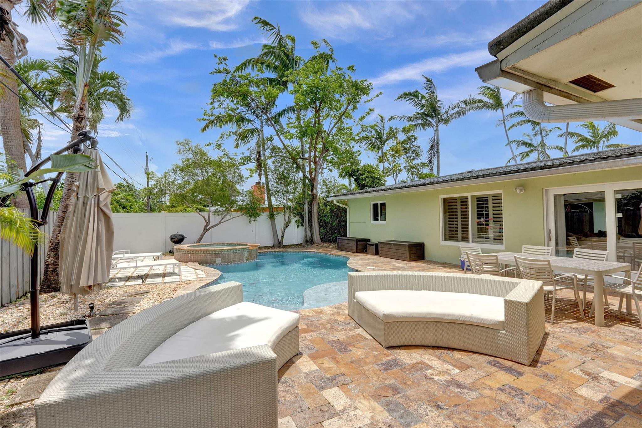 720 NW 29th Court